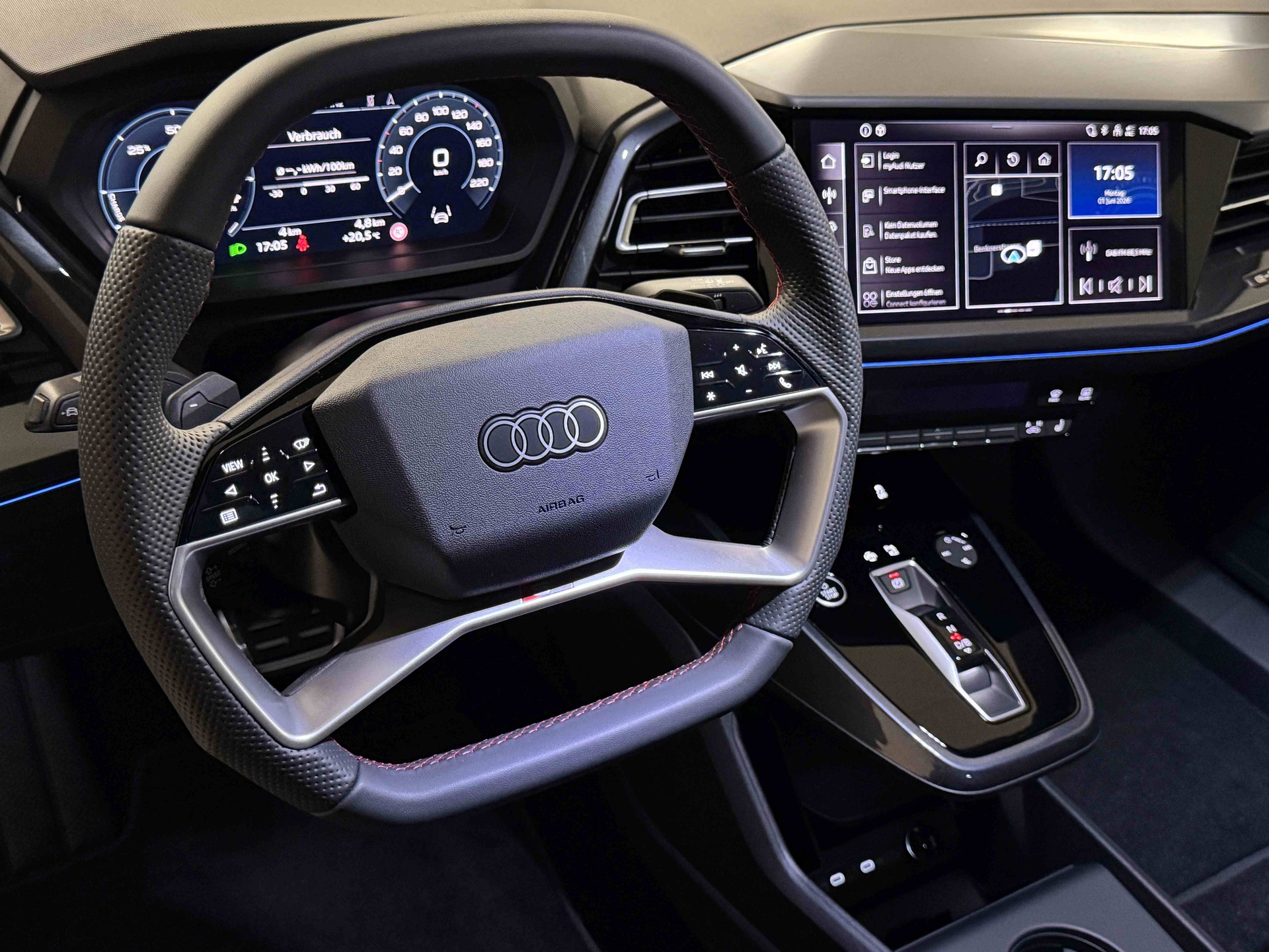 AUDI Q4 e-tron 45 Edition Swiss Ski quattro-image-9