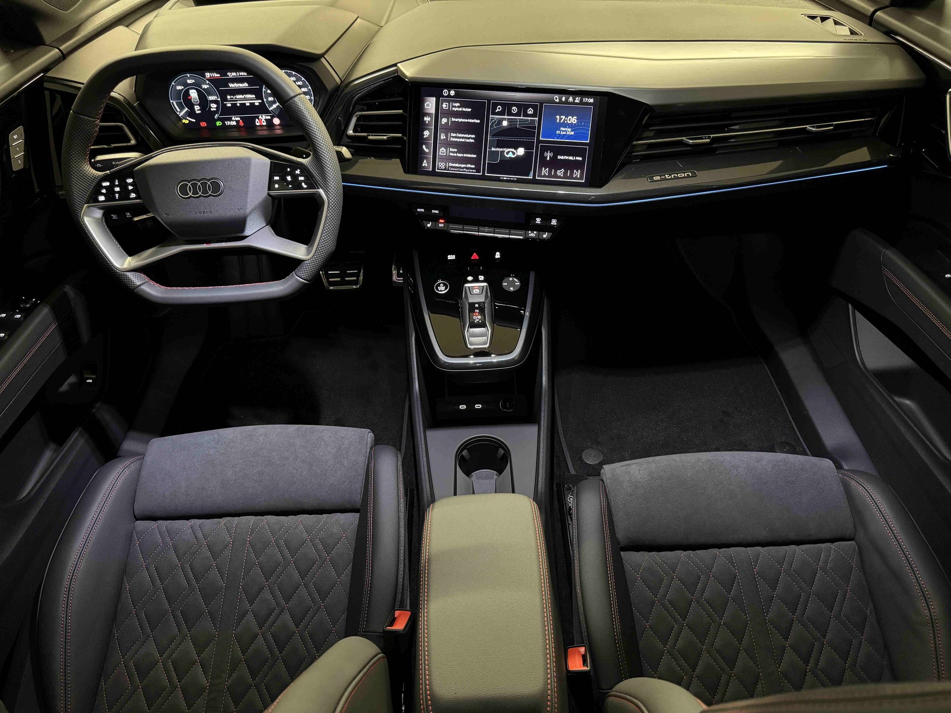 AUDI Q4 e-tron 45 Edition Swiss Ski quattro-image-11
