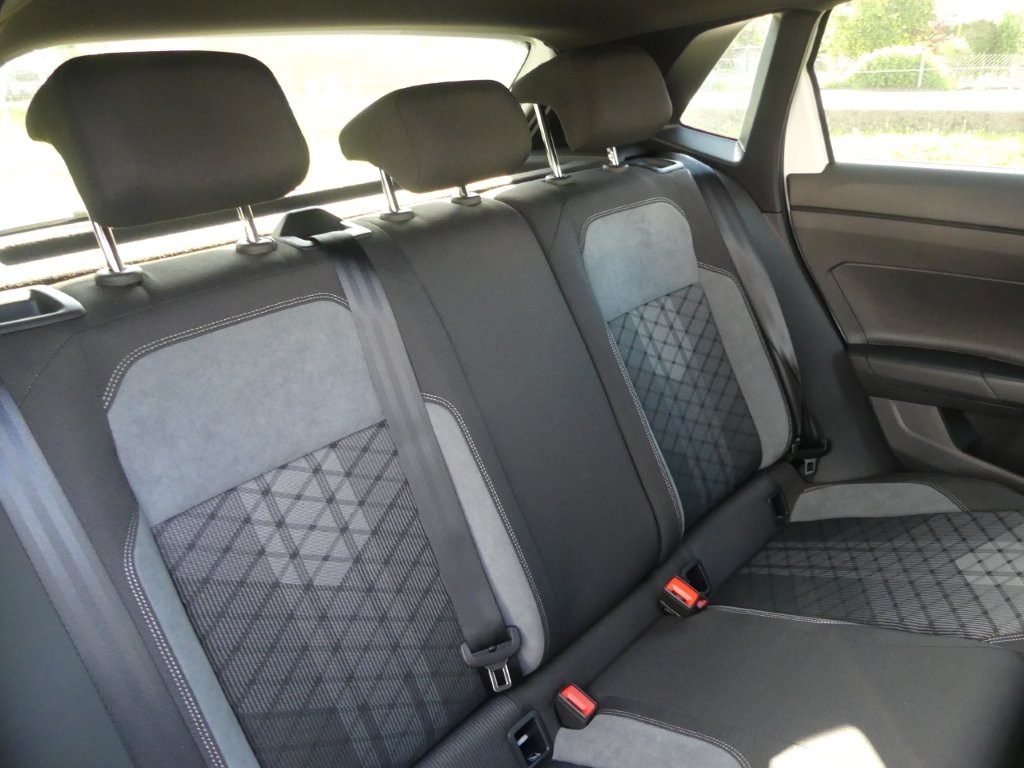 VW Polo 1.0 TSI R-Line DSG-image-12