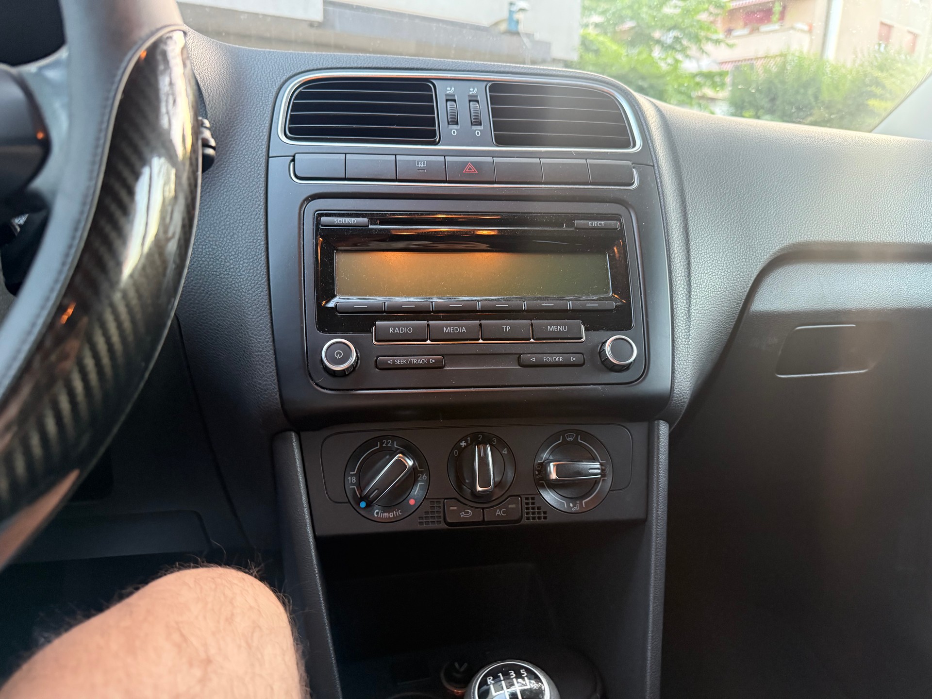 VW Polo 1.6 TDI Trendline-image-8