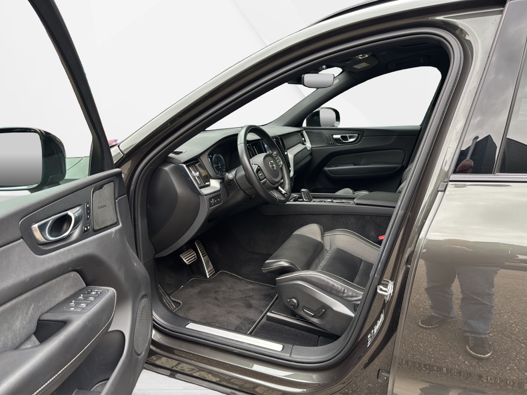 VOLVO XC60 T6 eAWD R-Design Geartronic-image-8