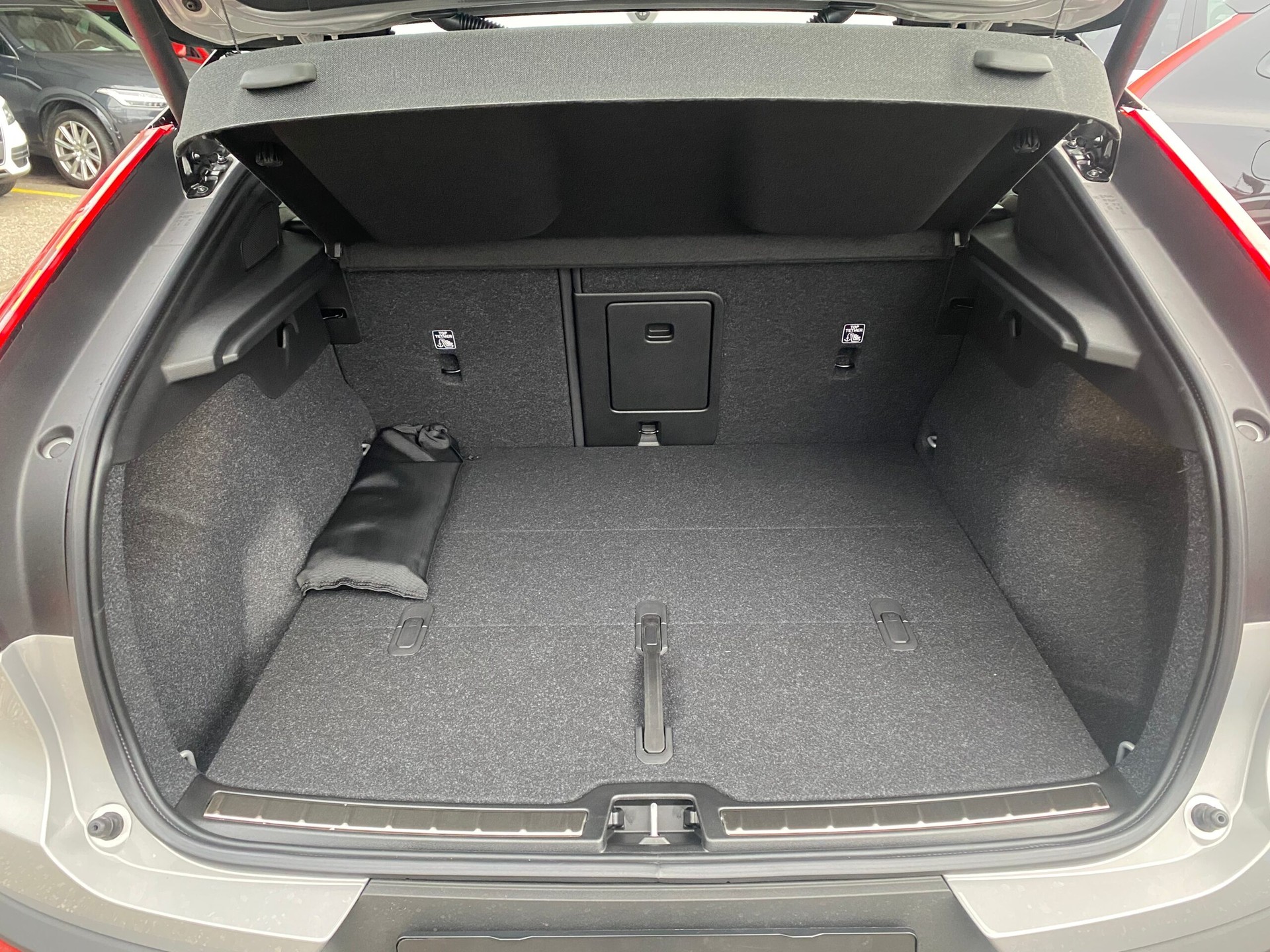 VOLVO C40 Recharge P8 Twin AWD Pure Electric Ultimate-image-13