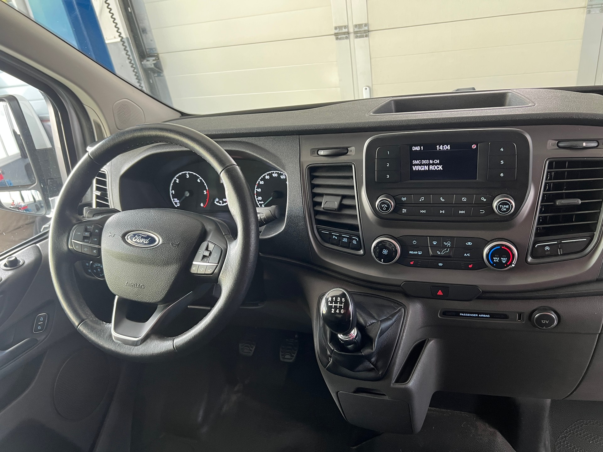 FORD Transit Custom Van 320 L1H1 Ambiente-image-7