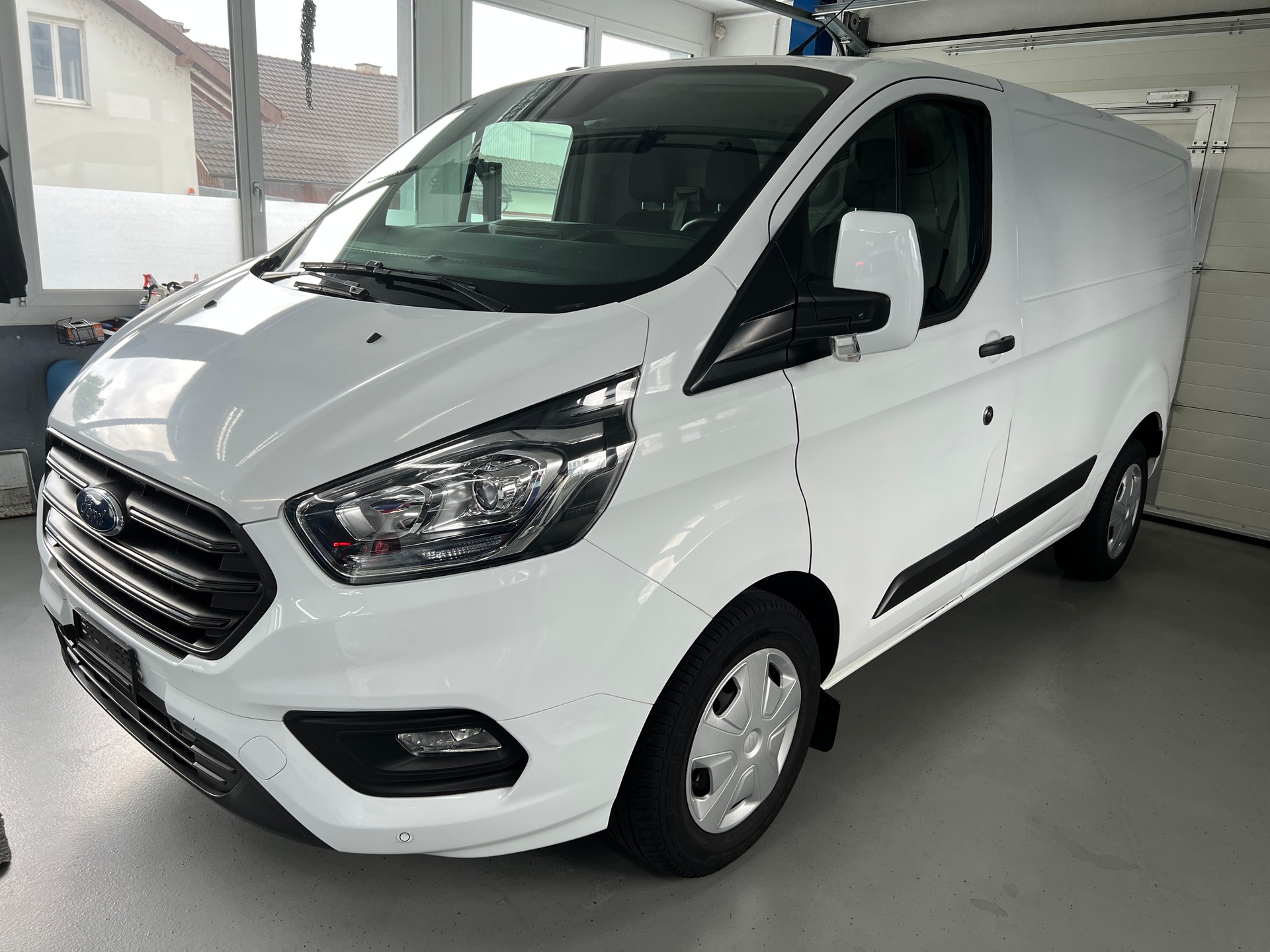 FORD Transit Custom Van 320 L1H1 Ambiente