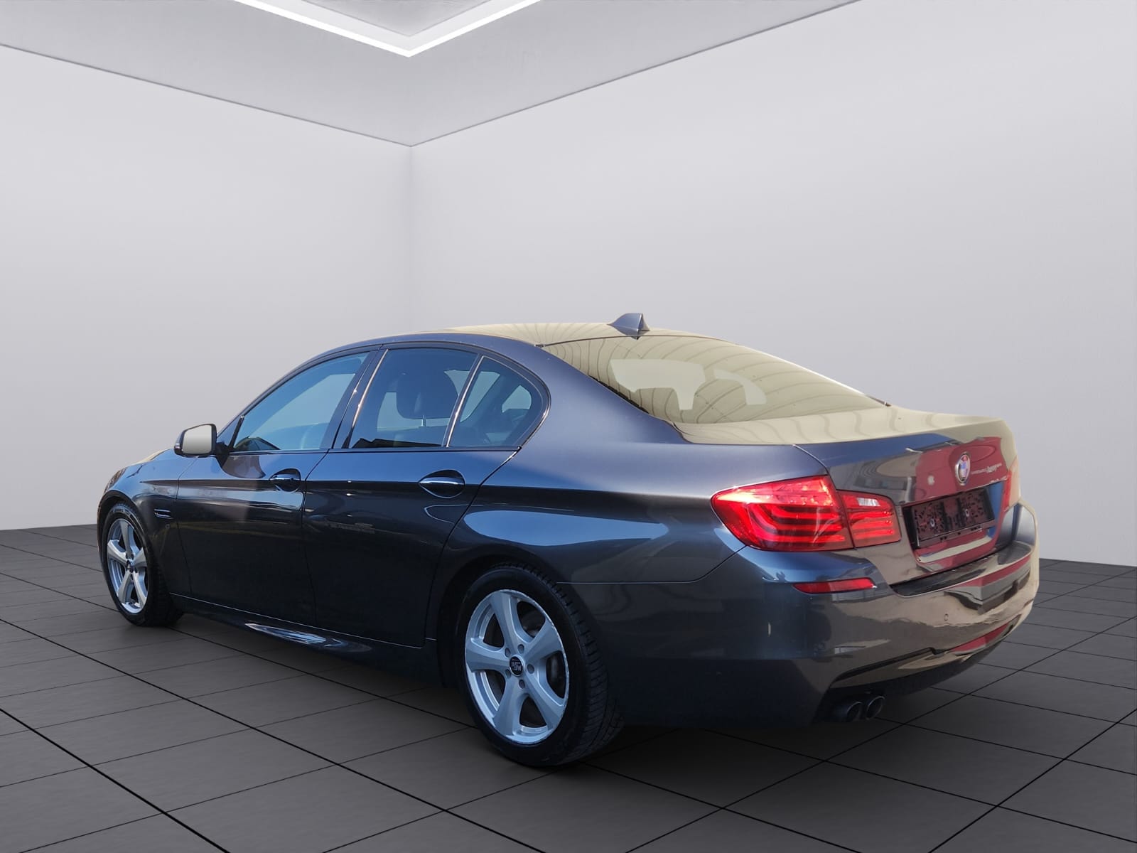 BMW 520d xDrive Luxury Line Steptronic-image-3