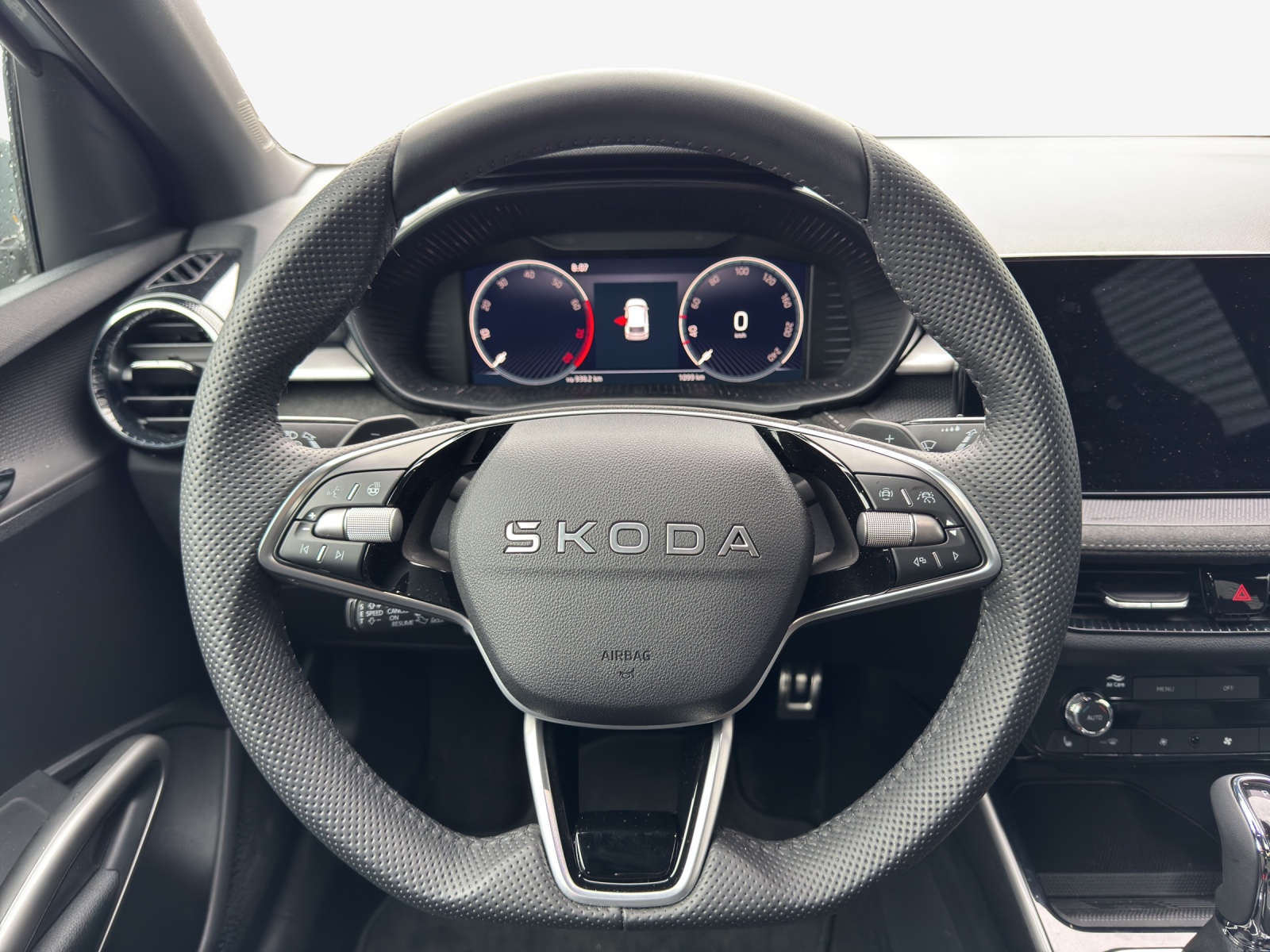 SKODA Fabia 1.0 TSI Dynamic DSG-image-9