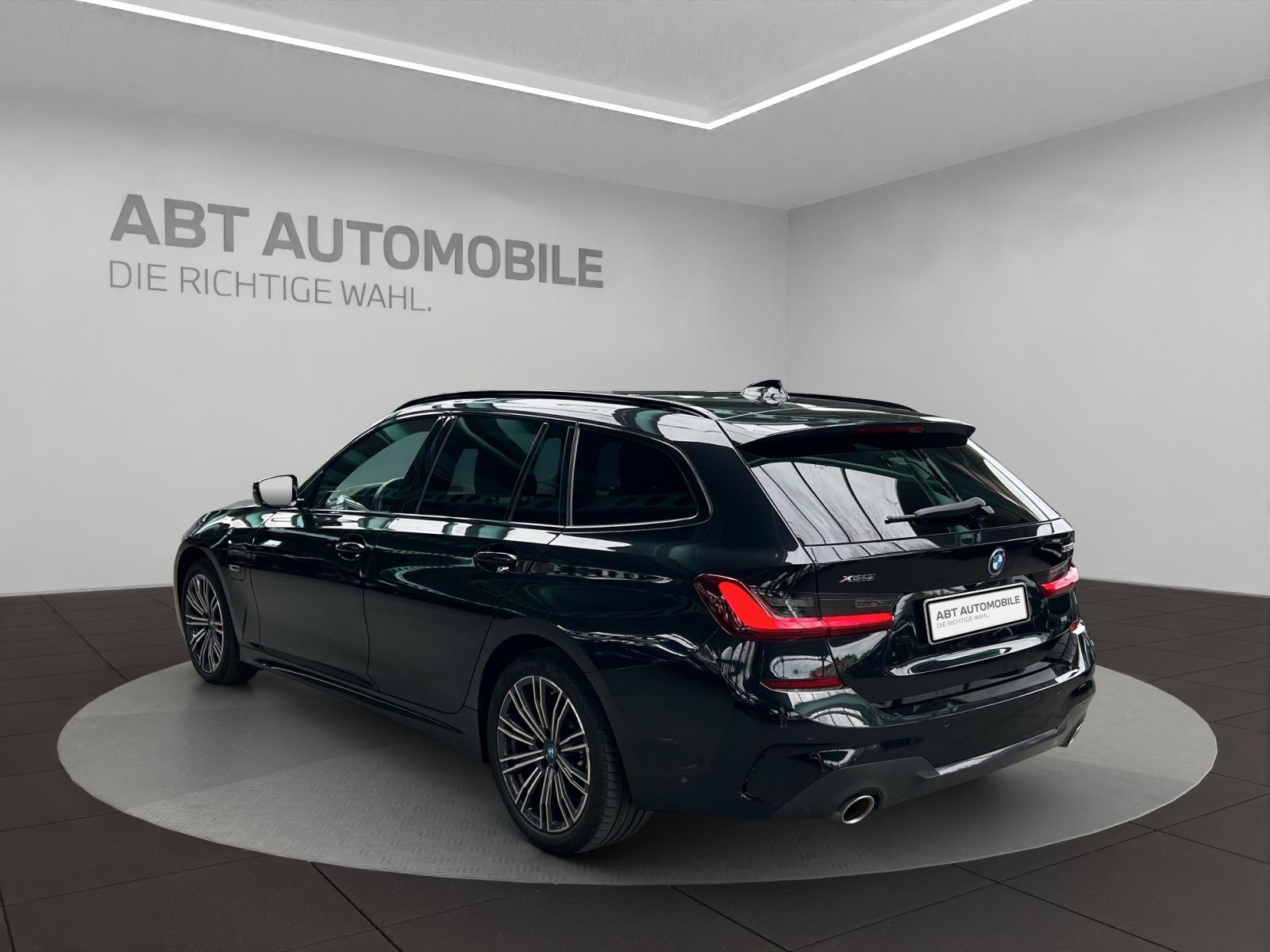 BMW 330e xDrive SAG Touring-image-3