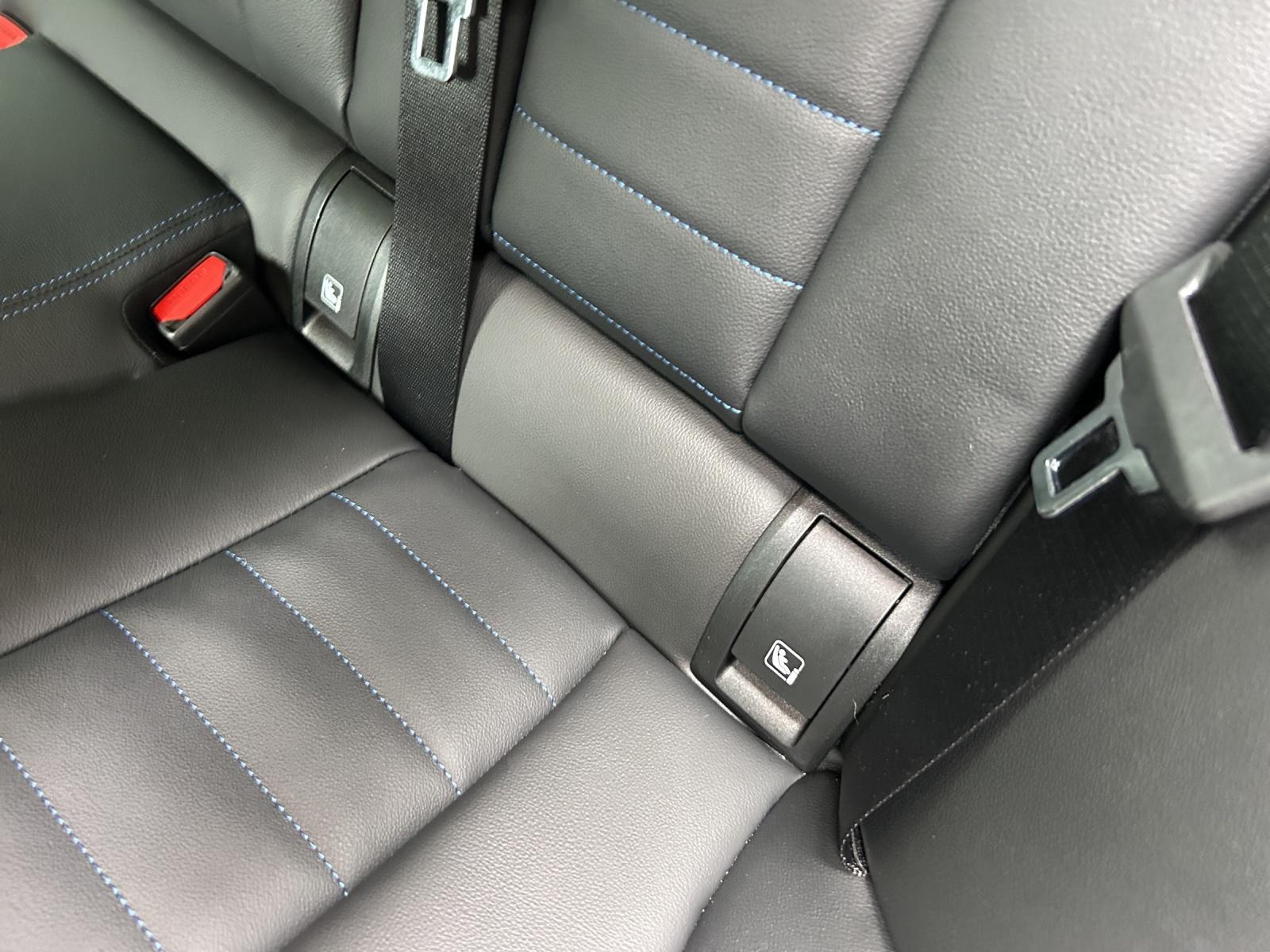 BMW 330e xDrive SAG Touring-image-22