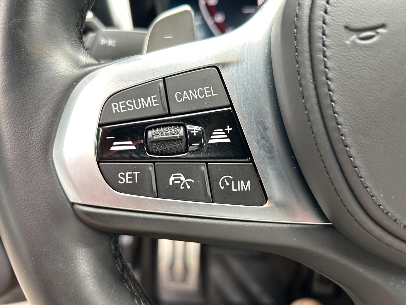 BMW 330e xDrive SAG Touring-image-16