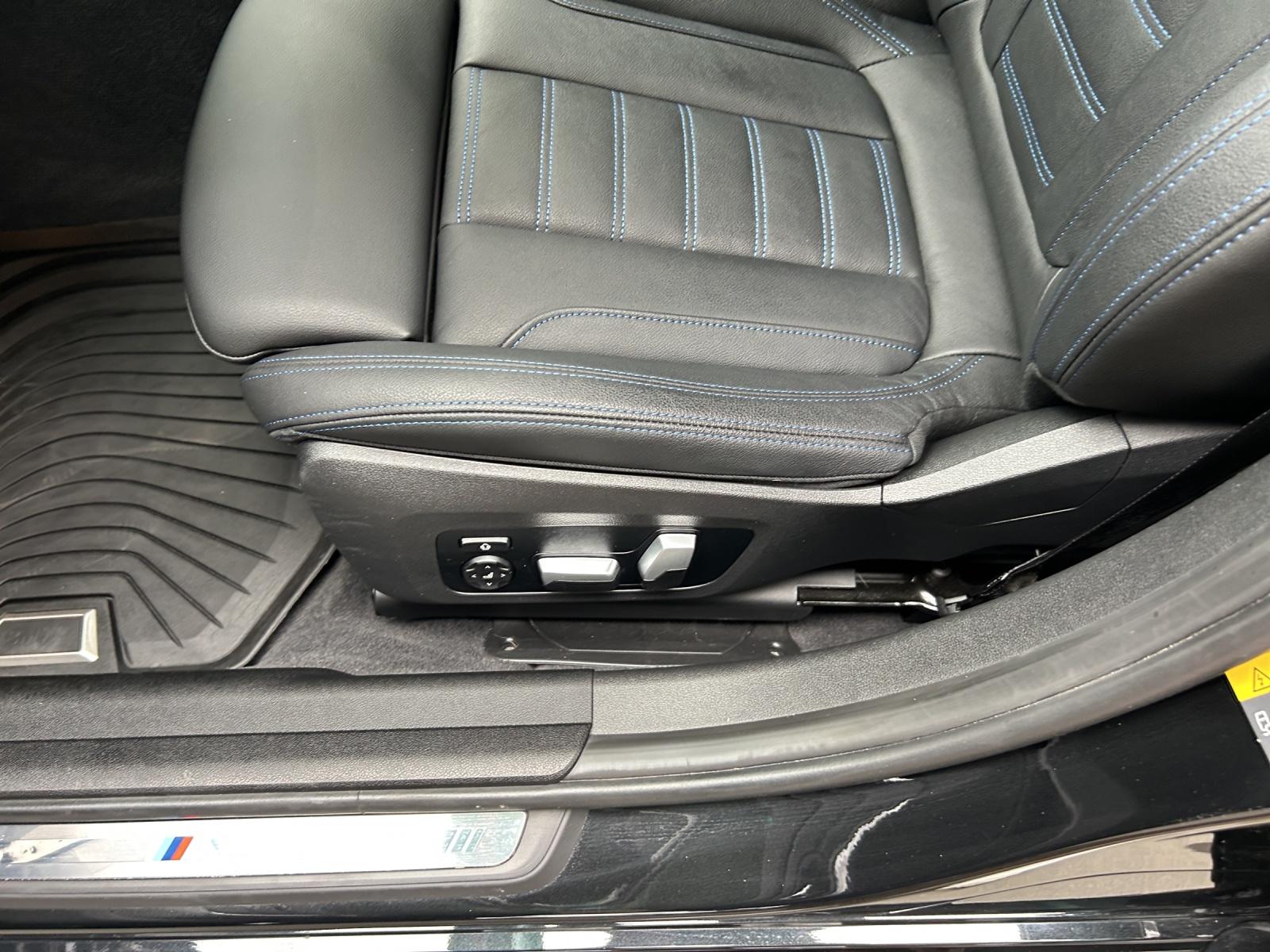 BMW 330e xDrive SAG Touring-image-15