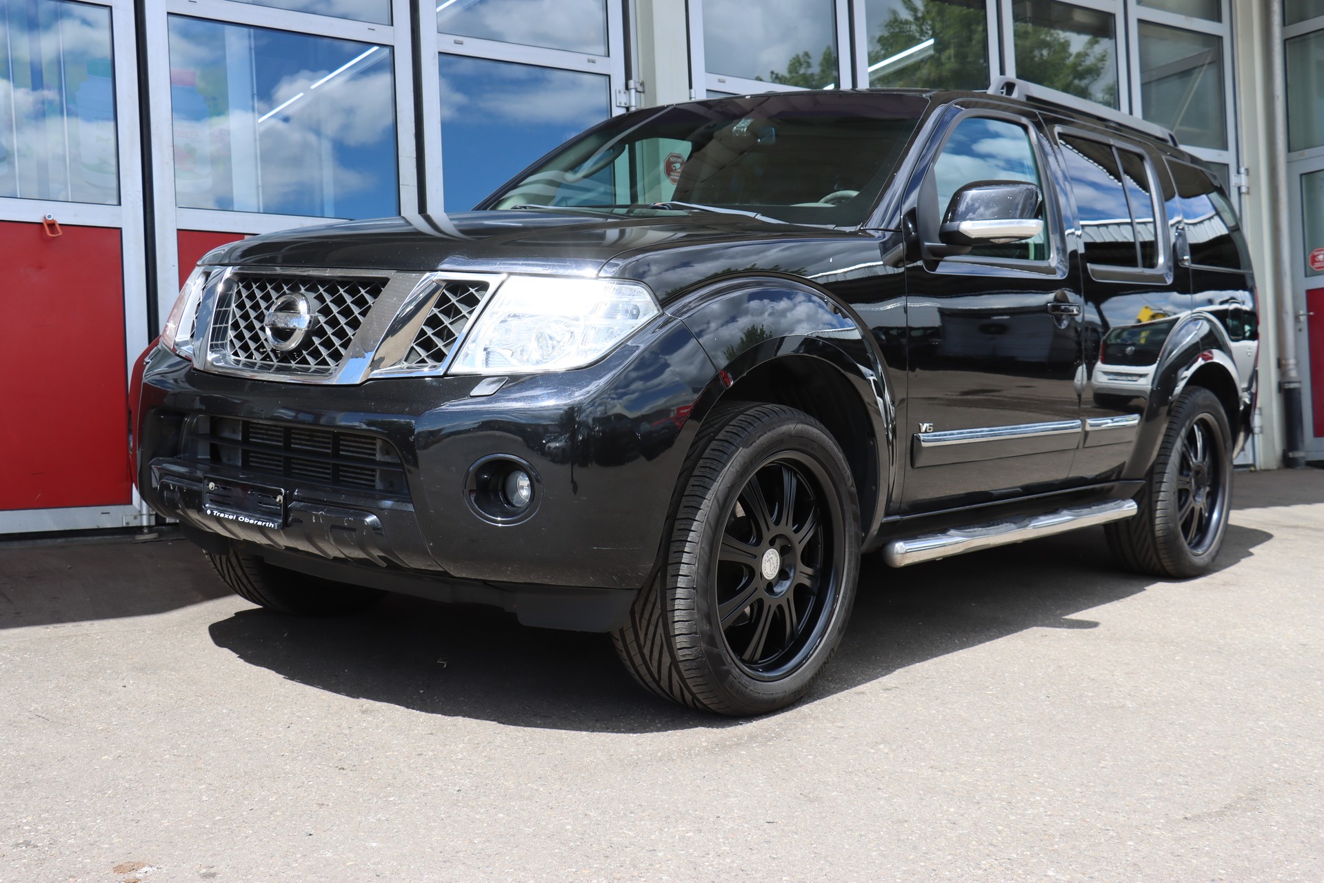 NISSAN Pathfinder 3.0 dCi LE Automatic-image-0