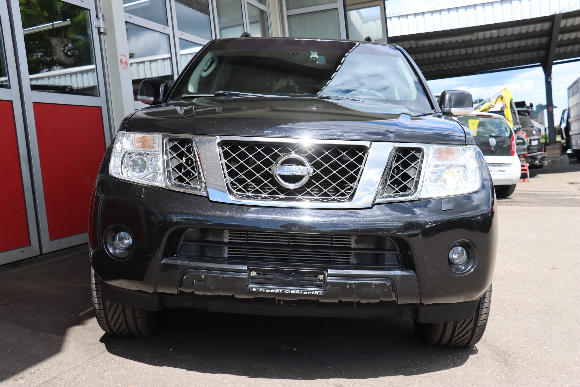 NISSAN Pathfinder 3.0 dCi LE Automatic-image-2