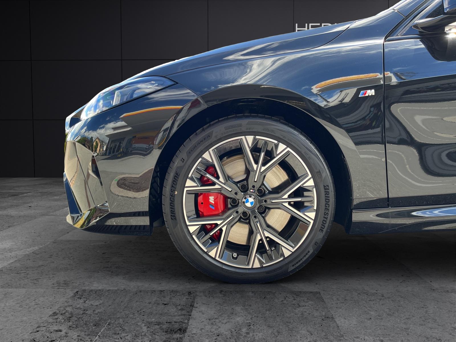 BMW M135i xDrive-image-4