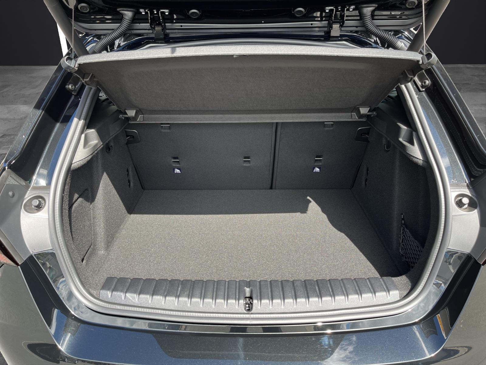 BMW M135i xDrive-image-9