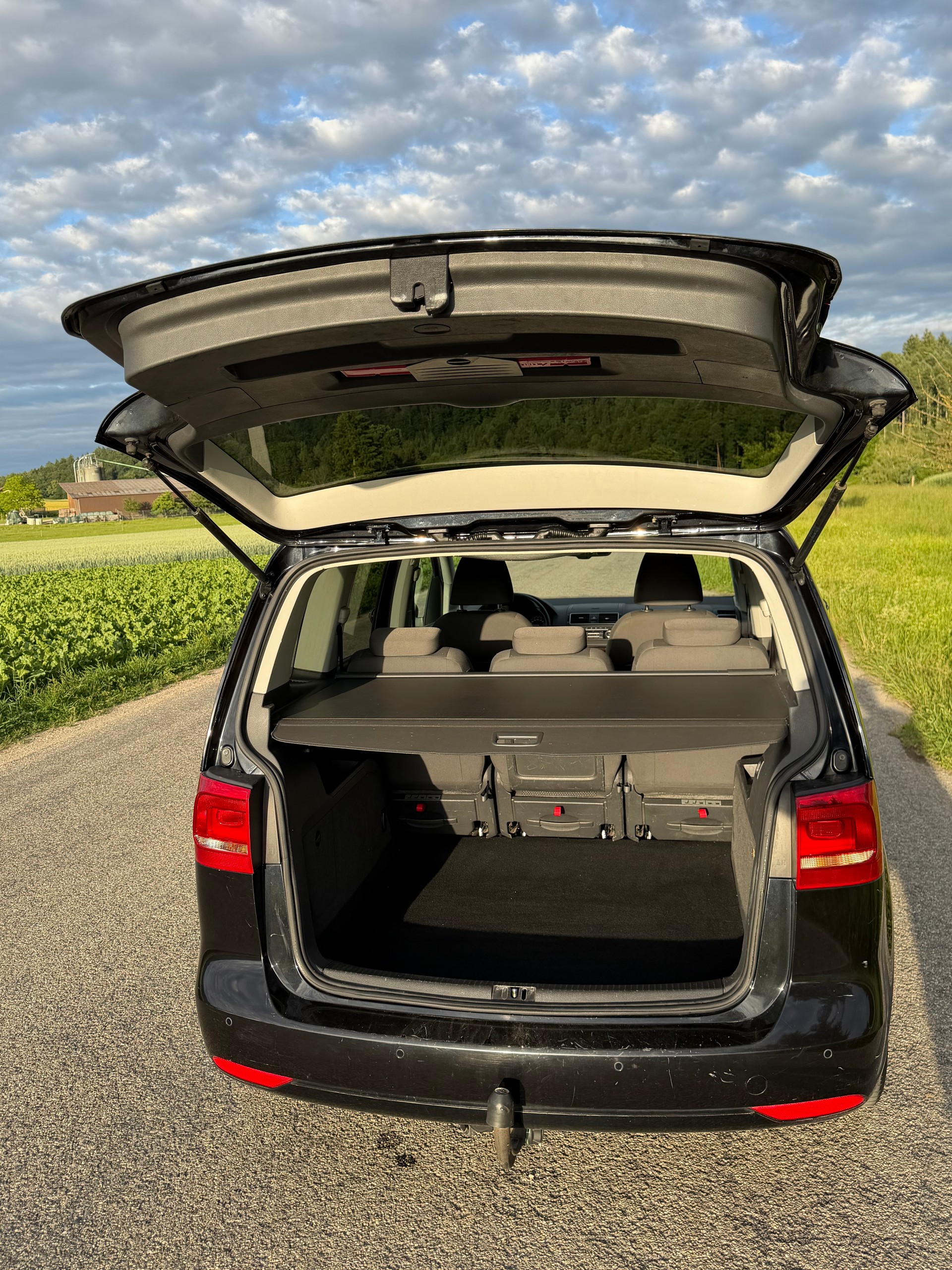 VW Touran 1.4 TSI Trendline-image-9
