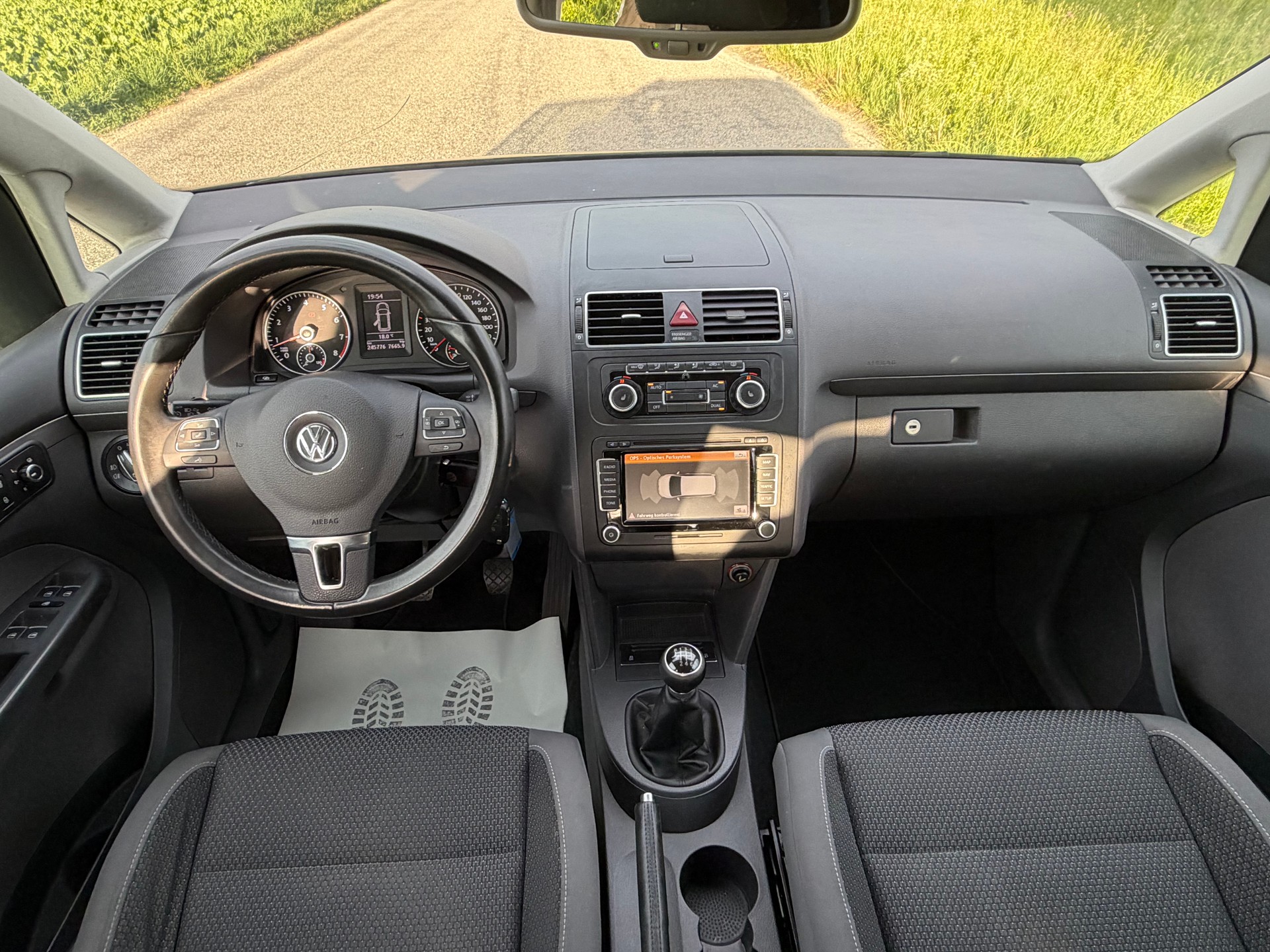 VW Touran 1.4 TSI Trendline-image-13