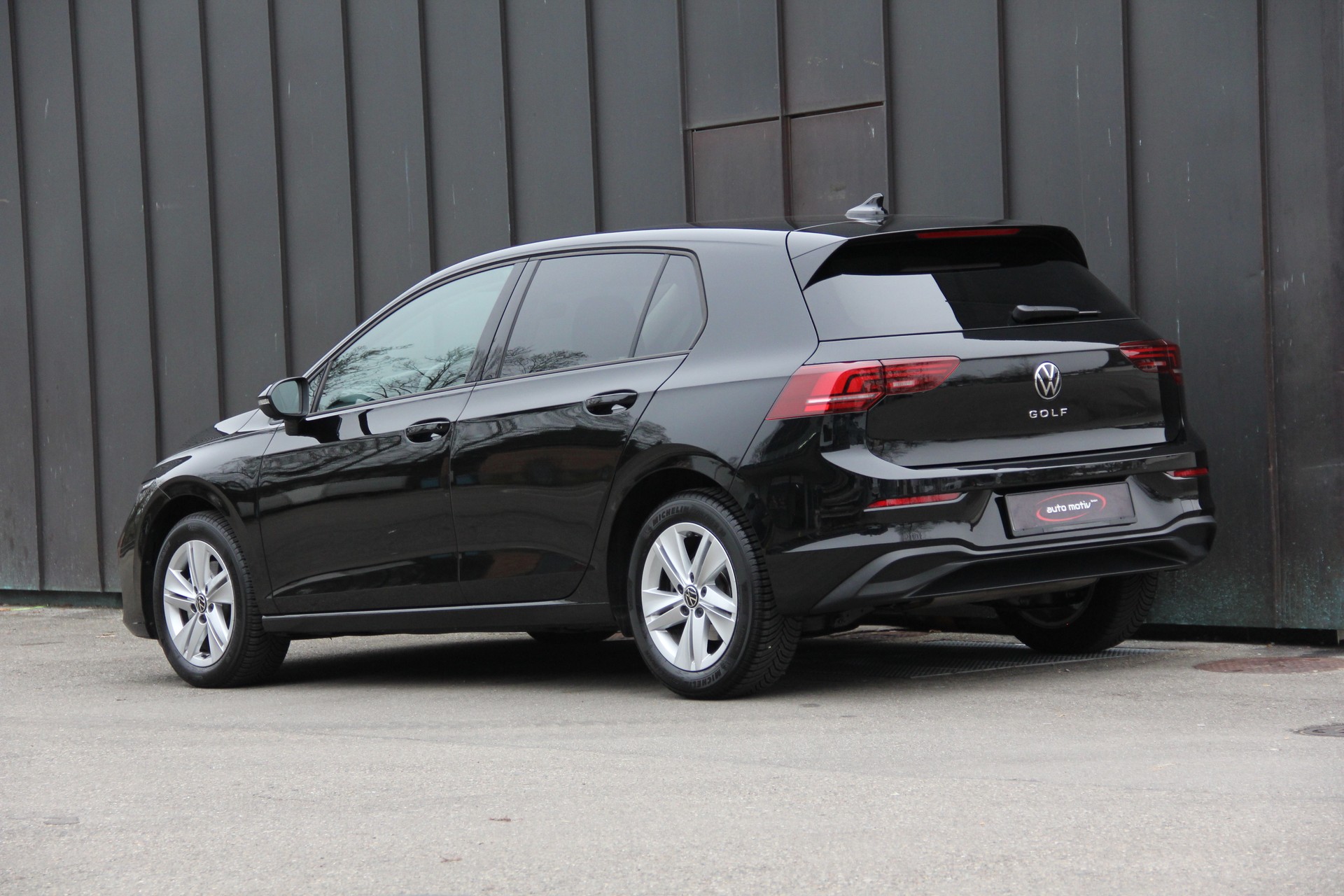 VW Golf 2.0 TDI Life DSG **FACELIFT**-image-9