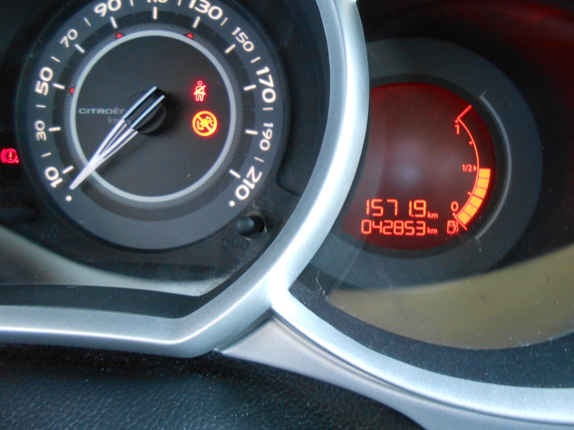 CITROEN C3 1.4i Attraction-image-12