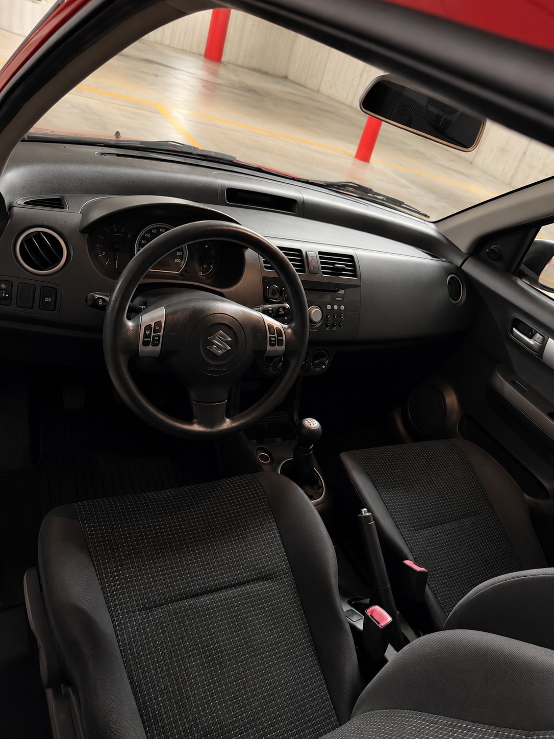 SUZUKI Swift 1.3 frisch ab Service & MFK-image-6
