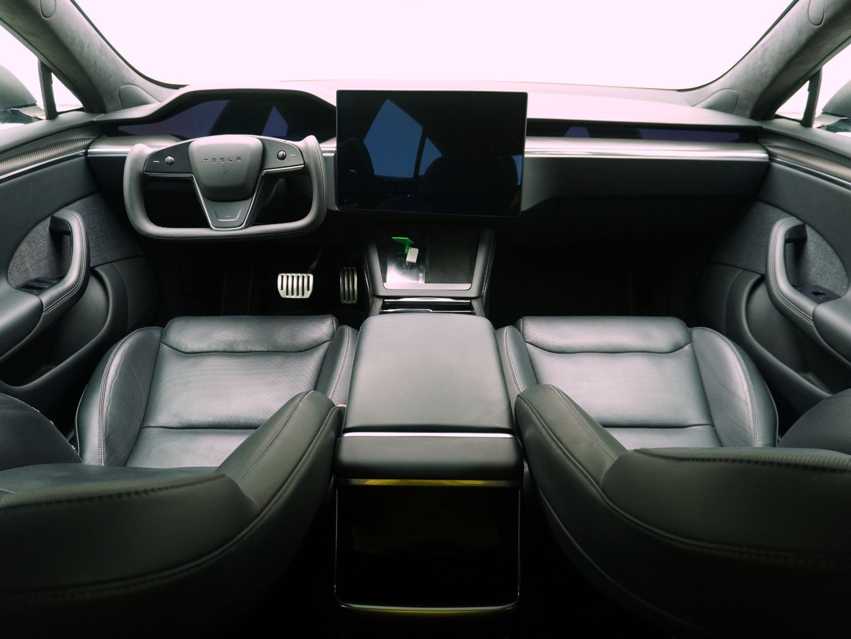 TESLA Model S 100 kWh Plaid-image-12