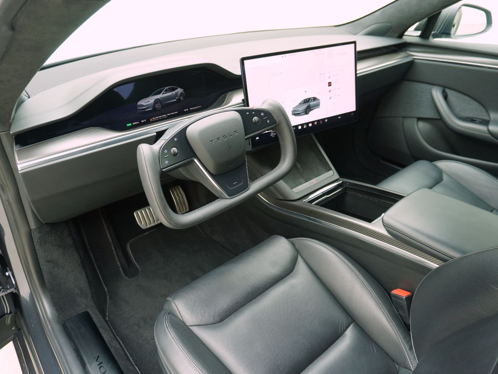 TESLA Model S 100 kWh Plaid-image-9