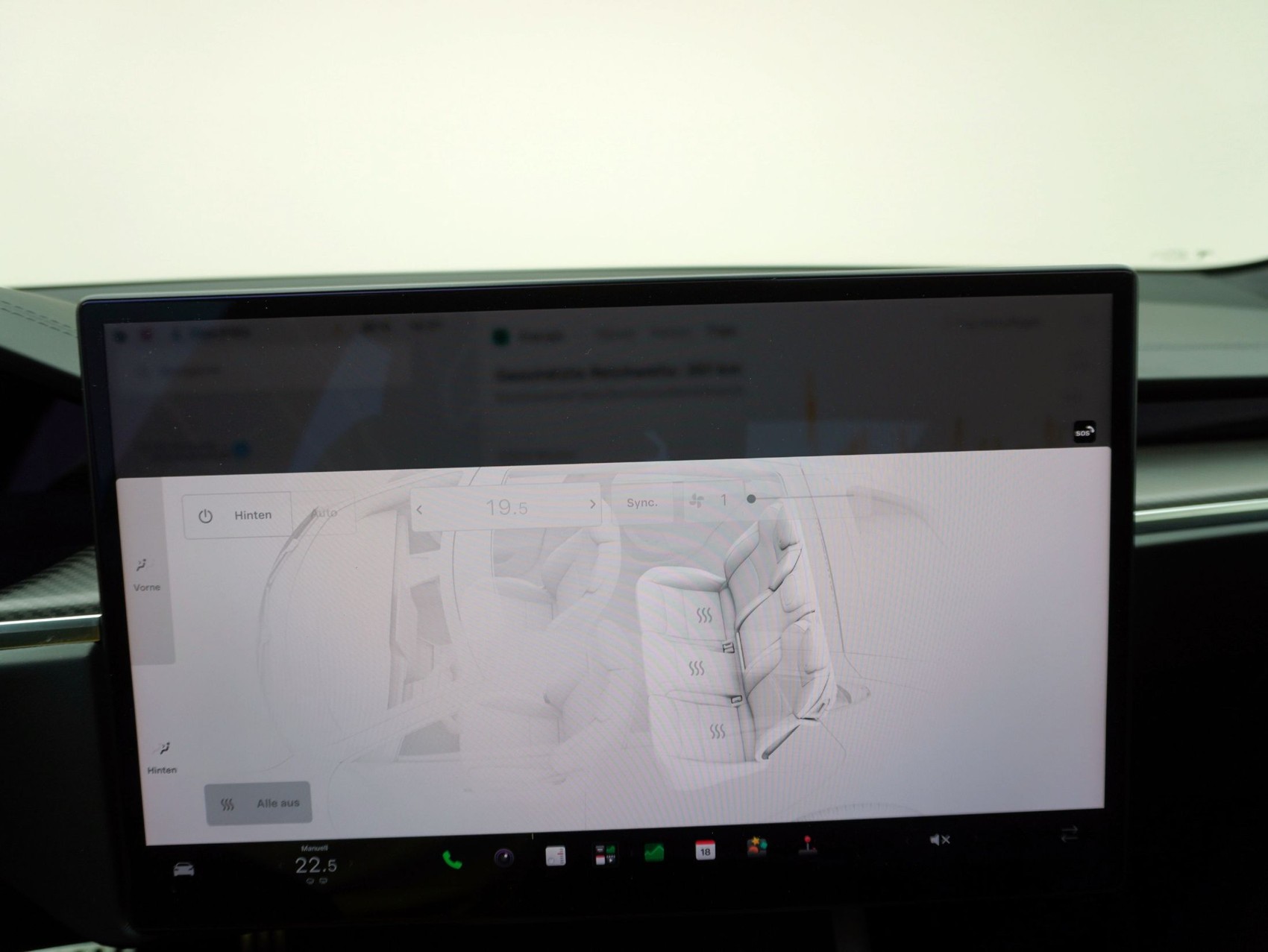 TESLA Model S 100 kWh Plaid-image-15