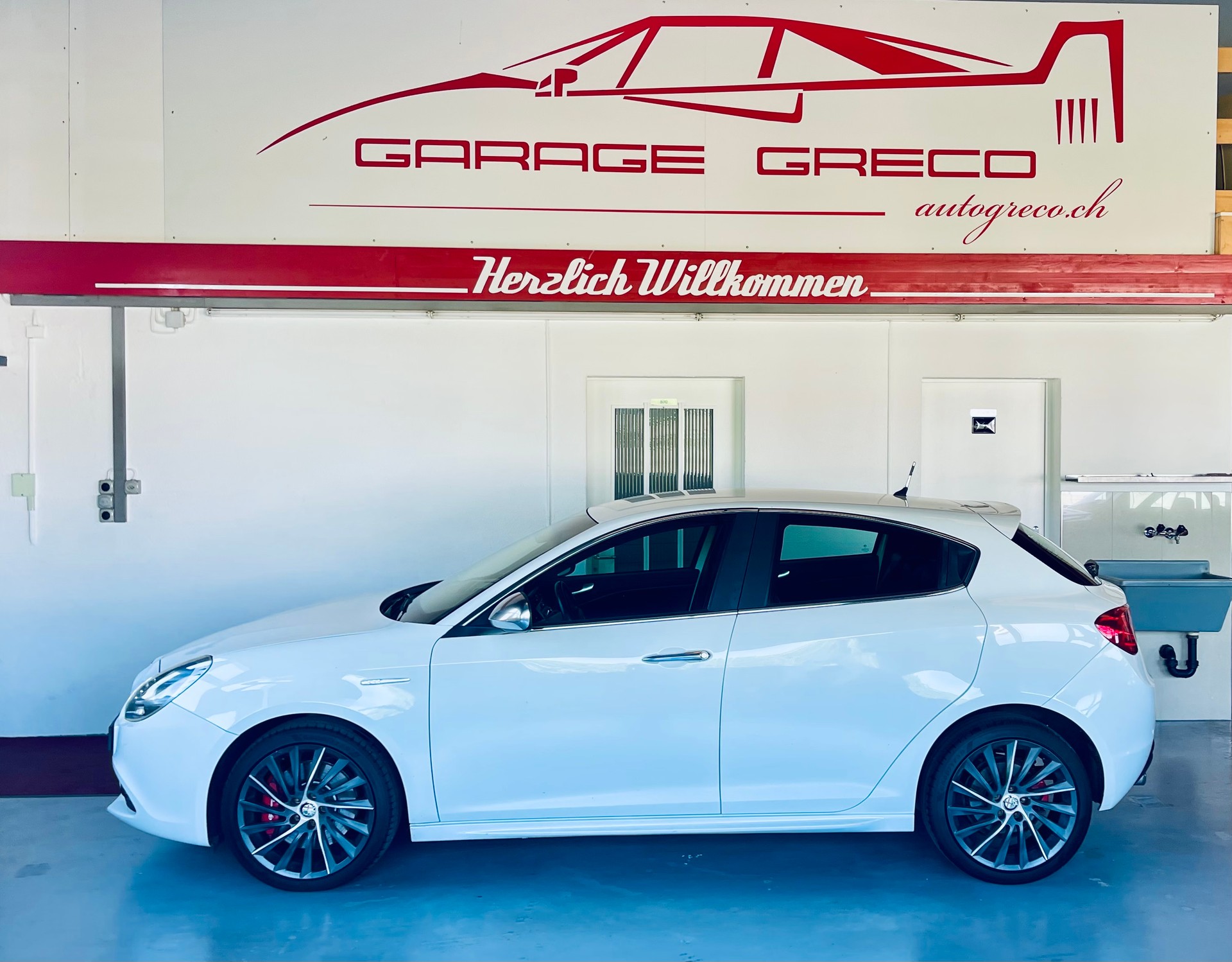ALFA ROMEO Giulietta 1.4 MultiAir Distinctive TCT-image-0
