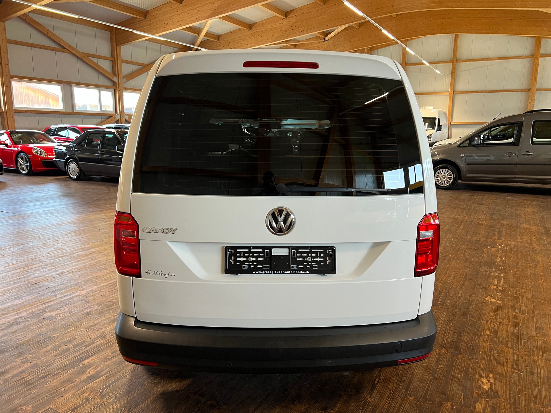 VW Caddy 2.0TDI Entry BlueMotion Technology-image-5