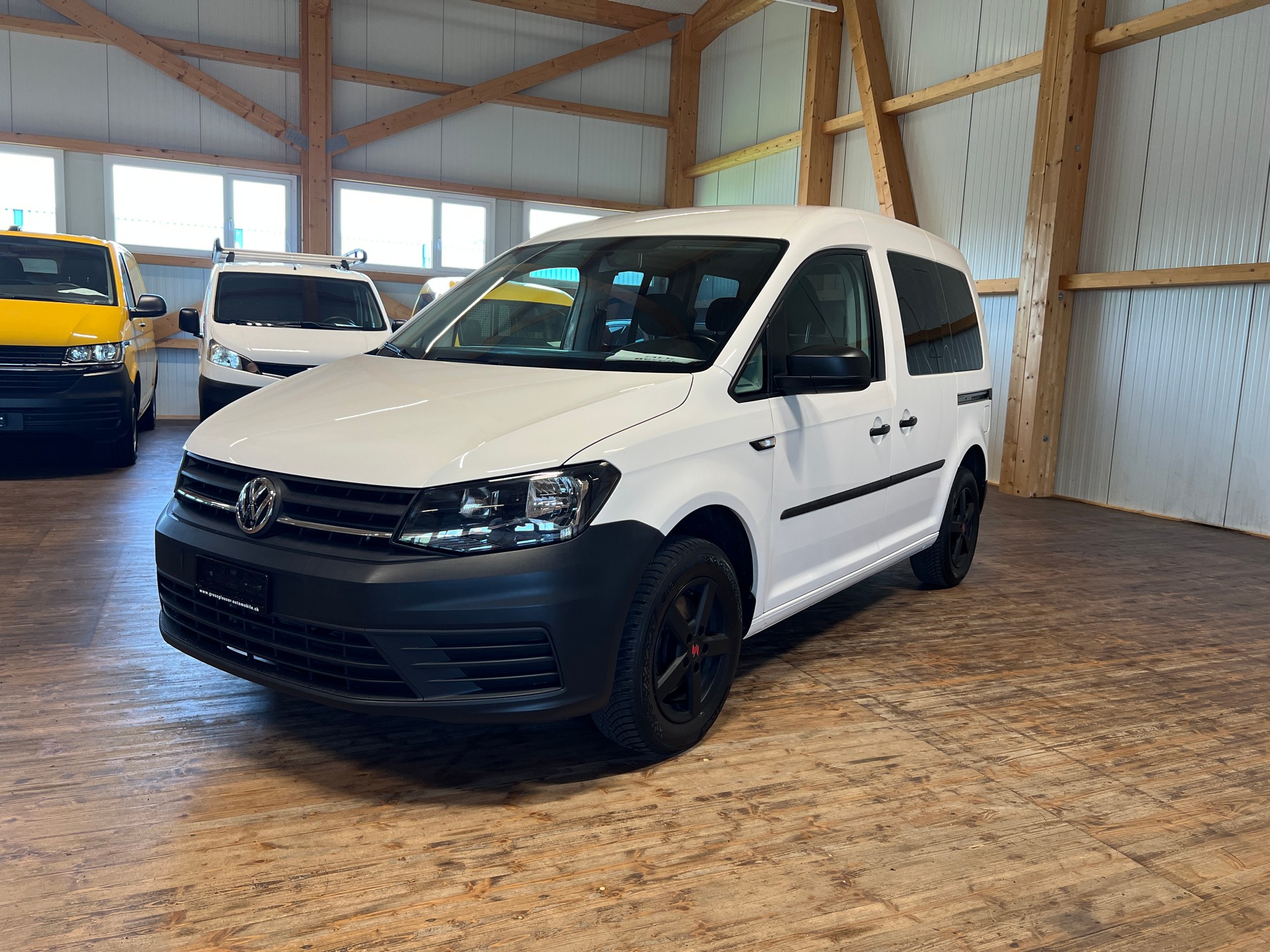 VW Caddy 2.0TDI Entry BlueMotion Technology-image-0