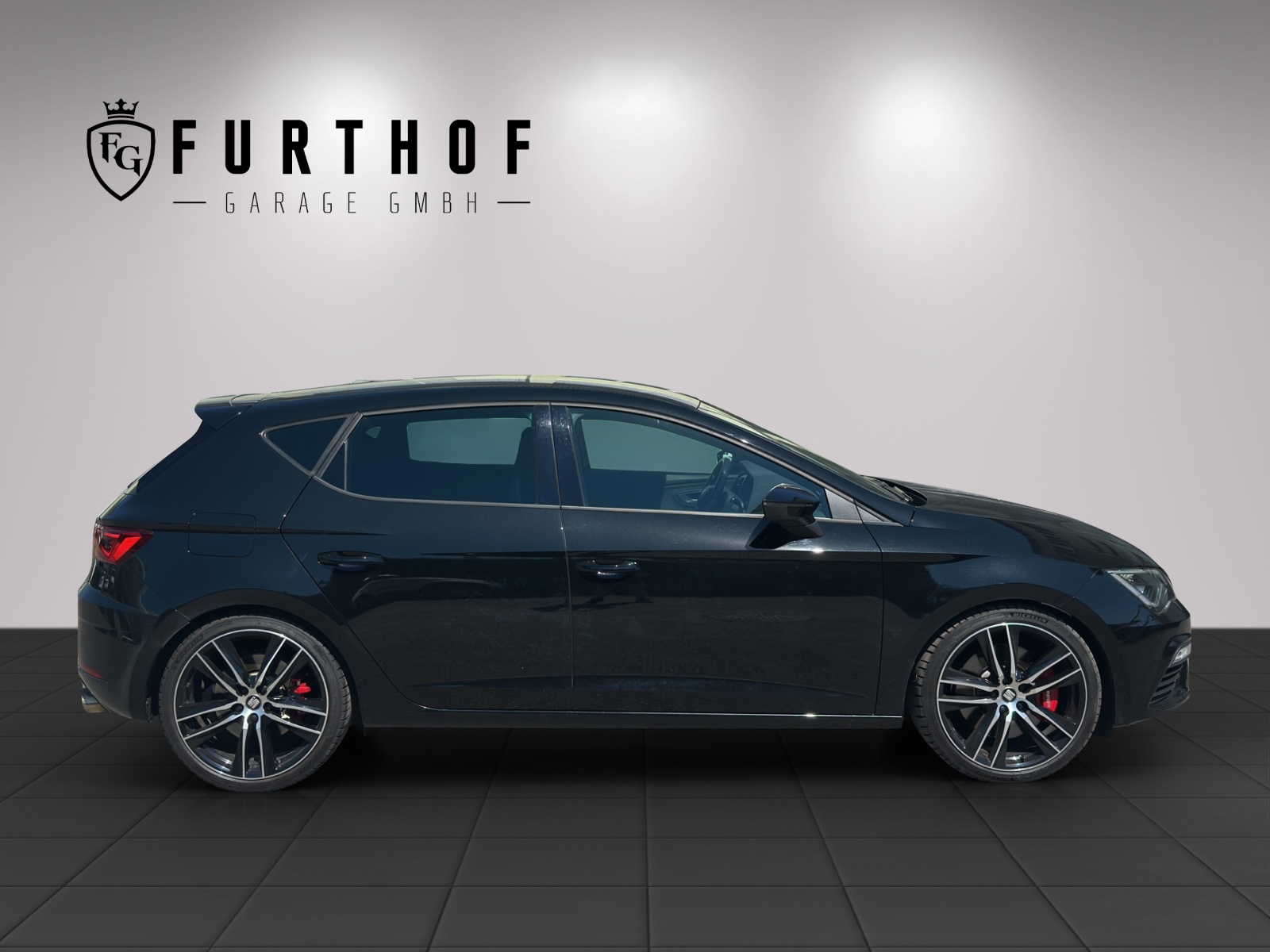 SEAT Leon 2.0 TSI Cupra 300 DSG-image-3