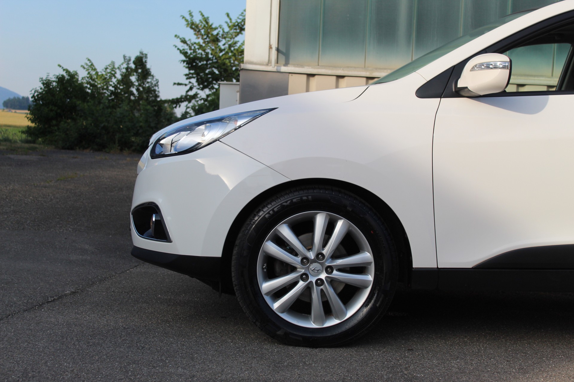HYUNDAI iX 35 2.0 CRDi Premium 4WD Automatic-image-9