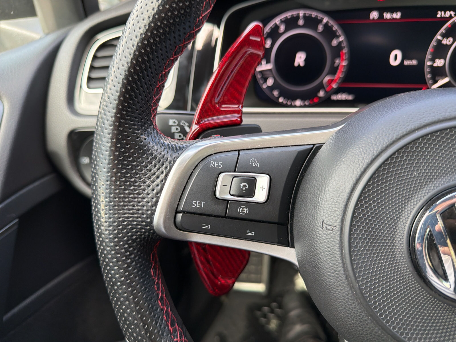 VW Golf 2.0 TSI GTI TCR-image-26