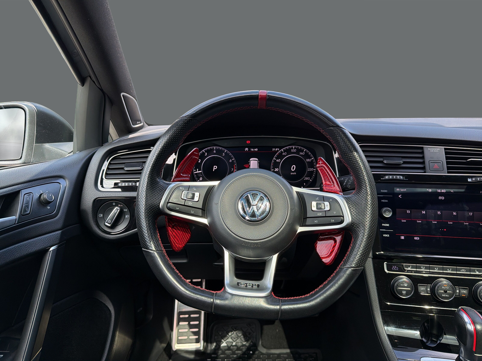VW Golf 2.0 TSI GTI TCR-image-9