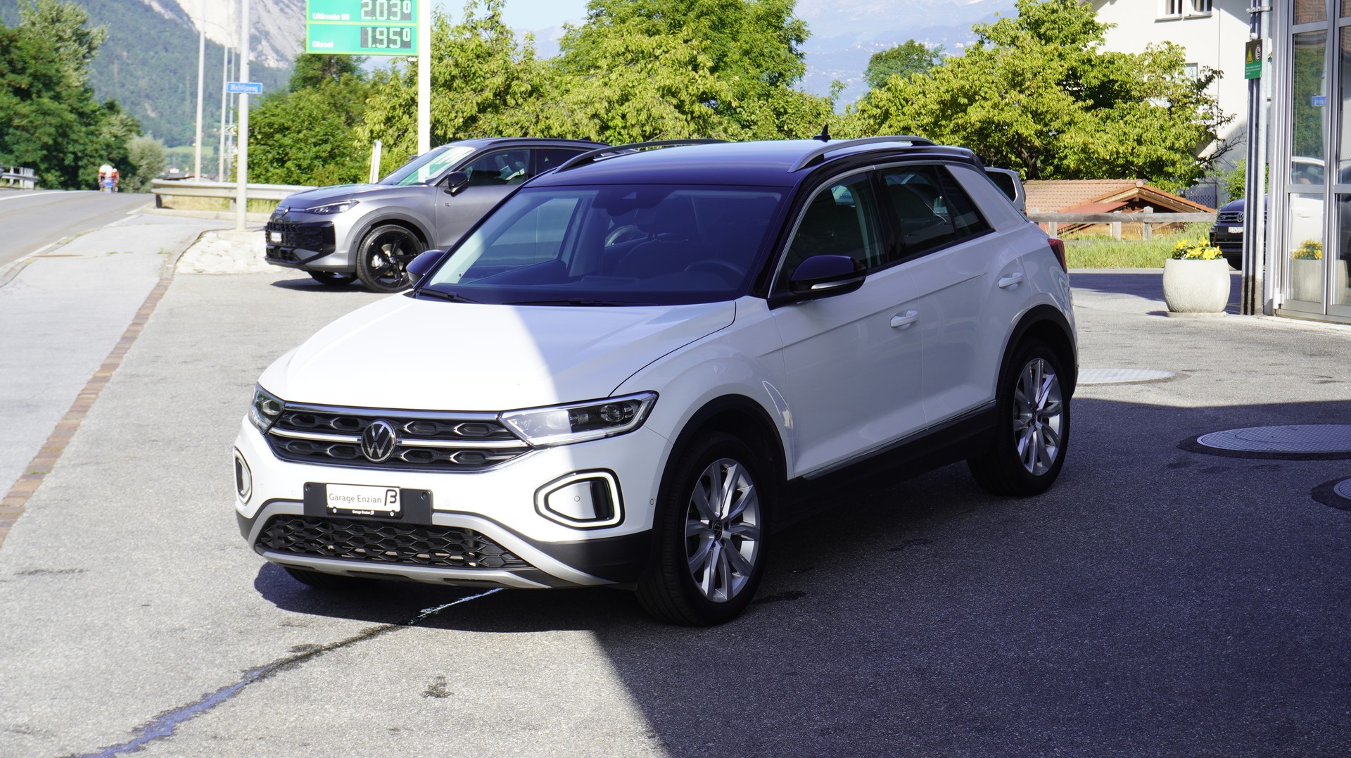 VW T-Roc 2.0 TSI Style DSG 4Motion-image-11