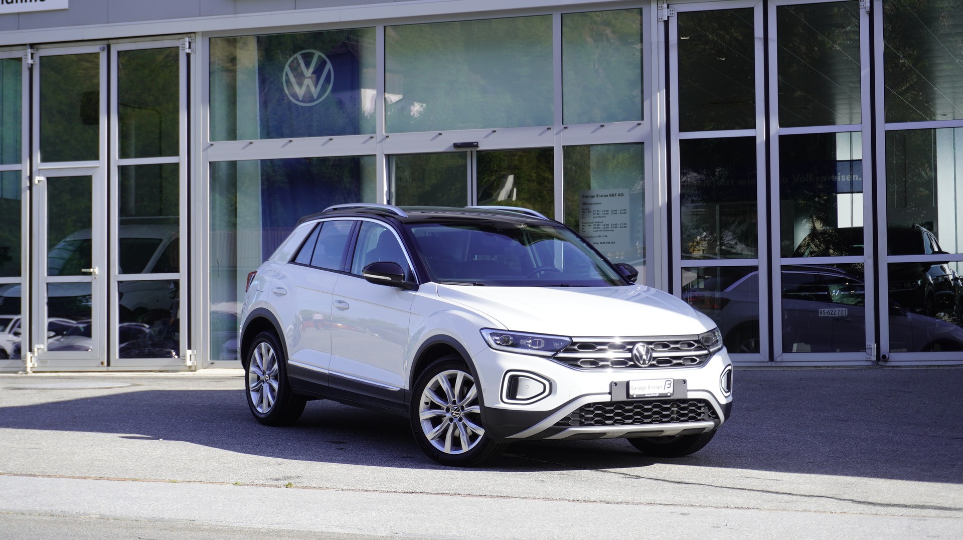 VW T-Roc 2.0 TSI Style DSG 4Motion-image-0