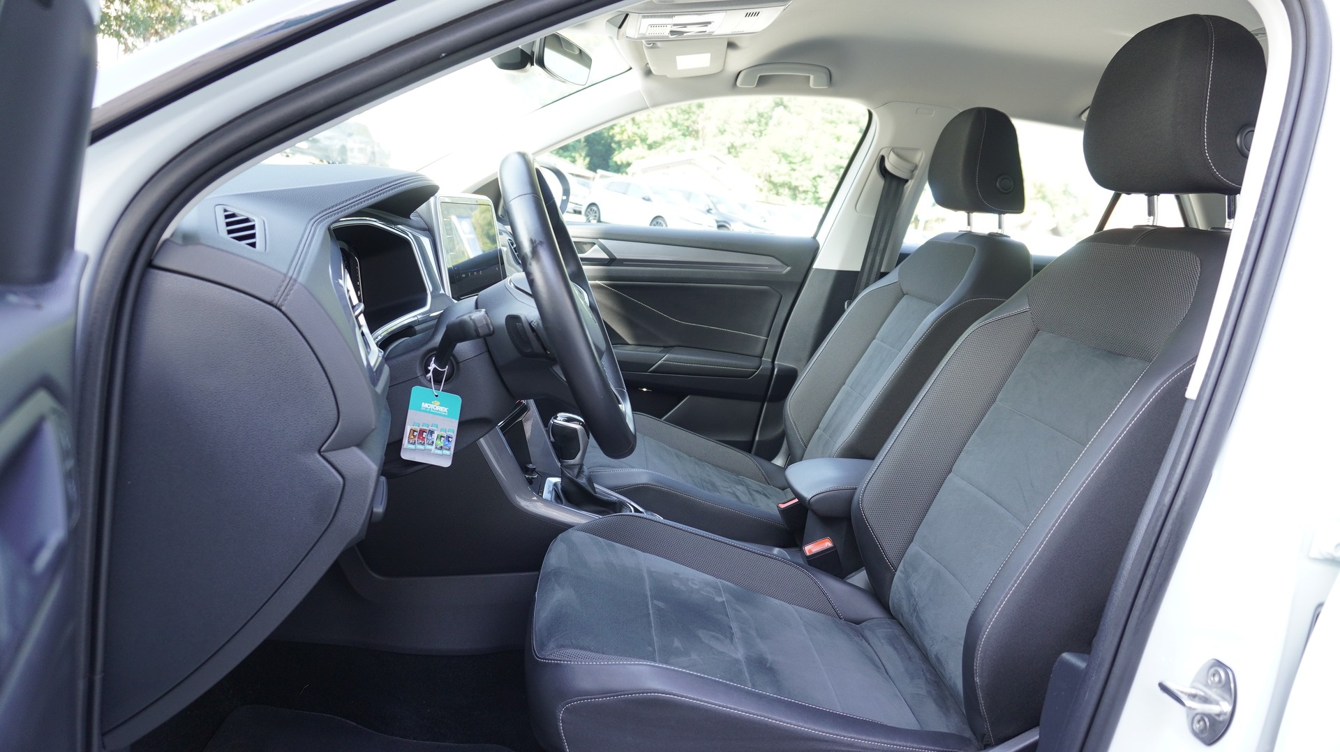 VW T-Roc 2.0 TSI Style DSG 4Motion-image-3
