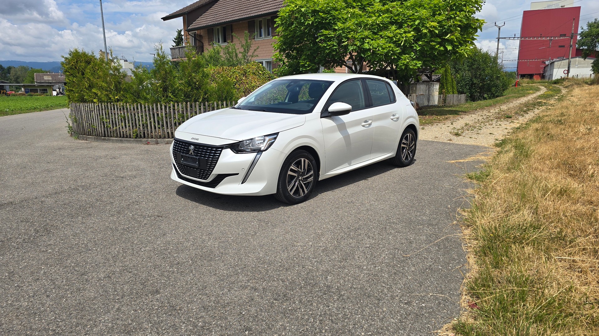 PEUGEOT 208 1.2 PureTech Allure EAT8-image-0