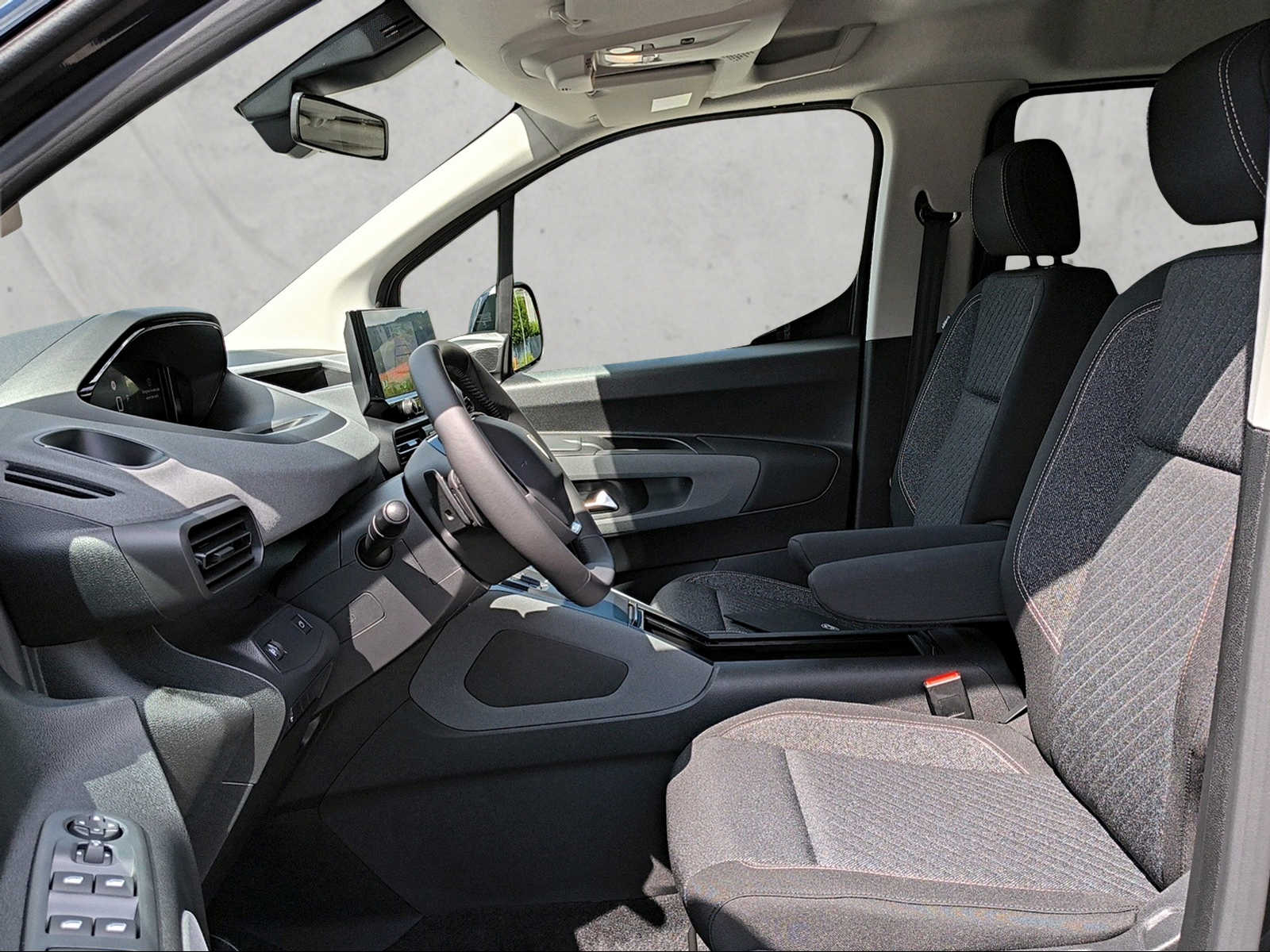 PEUGEOT Rifter Long 1.5 BlueHDi 130 Family Edition-image-11
