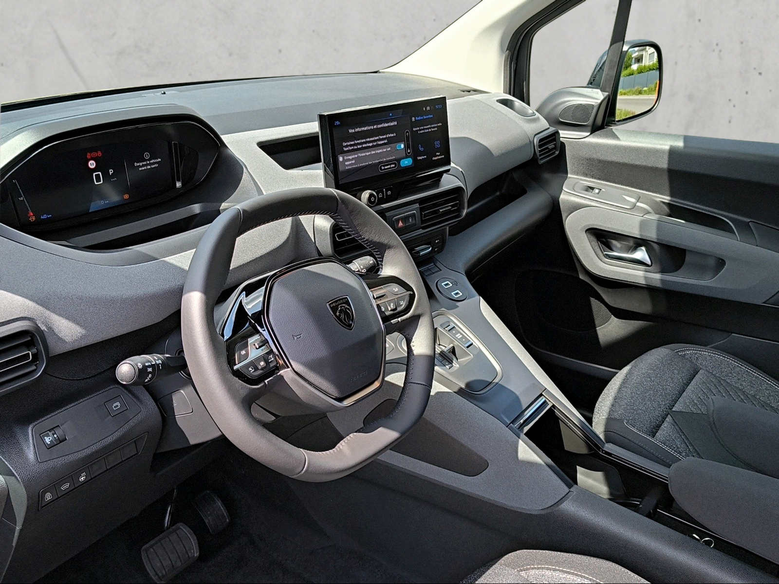 PEUGEOT Rifter Long 1.5 BlueHDi 130 Family Edition-image-12