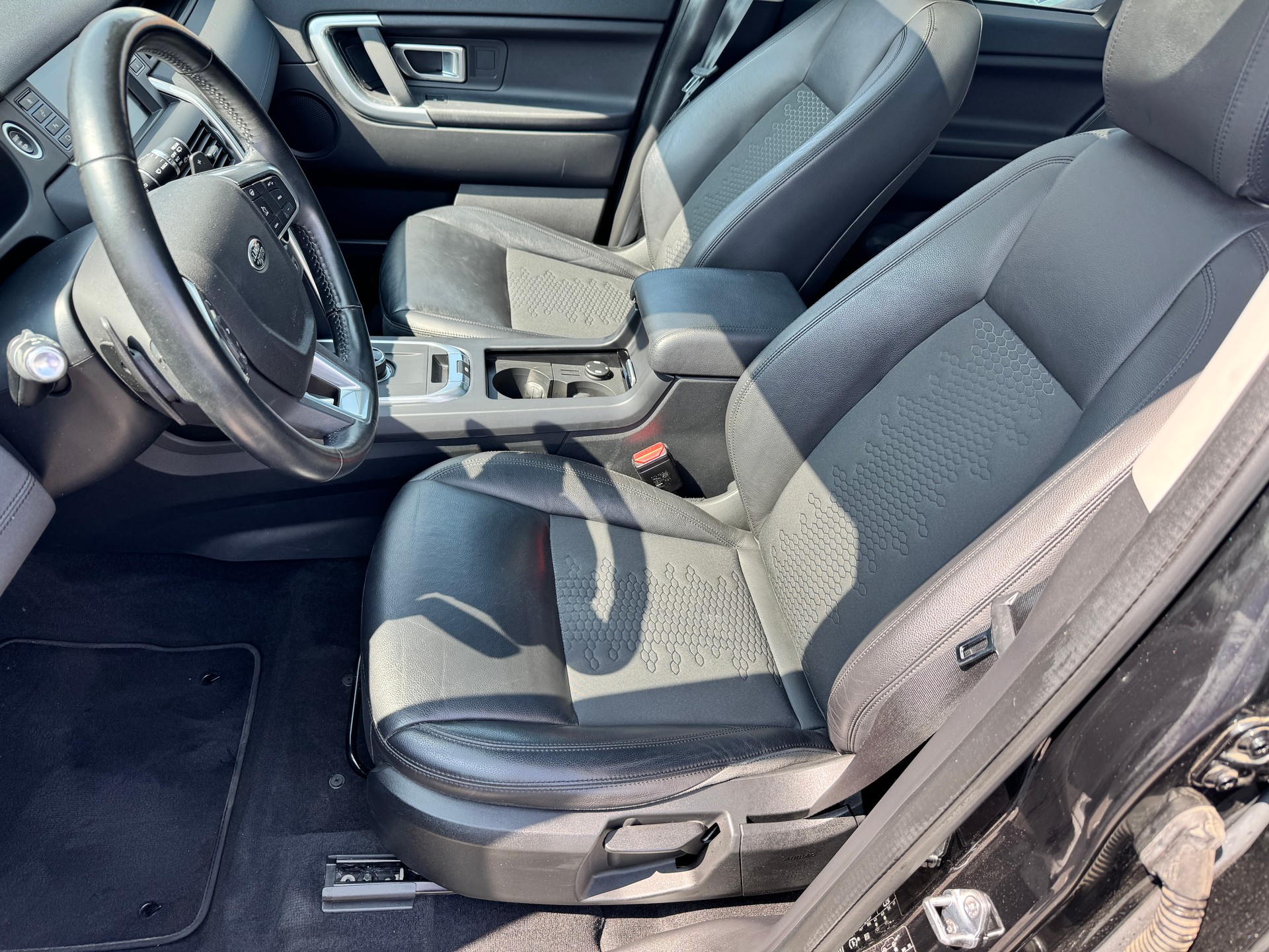 LAND ROVER Discovery Sport 2.0 Si4 HSE AT9-image-6