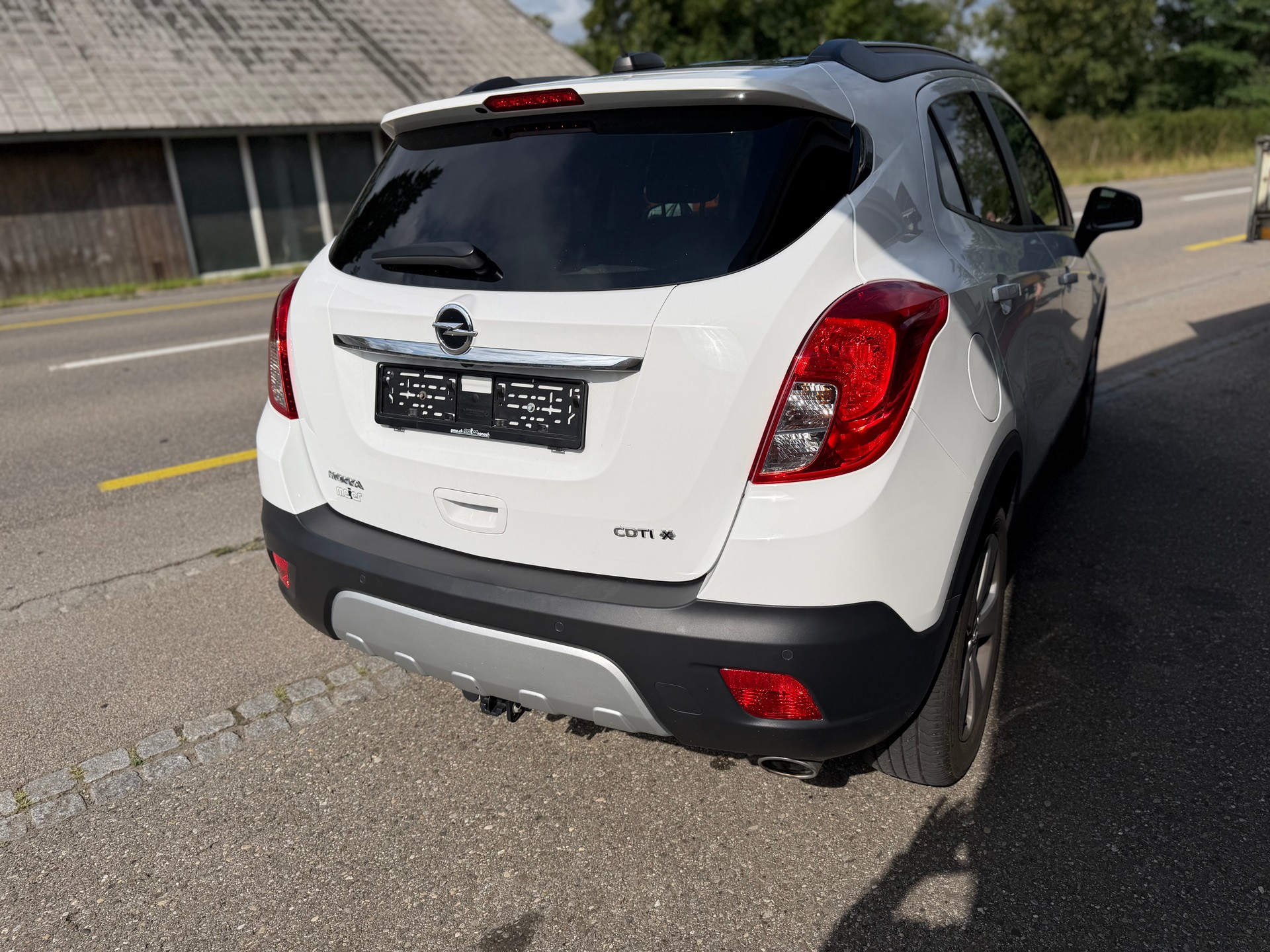 OPEL Mokka 1.6 CDTi Color Edition 4WD-image-2