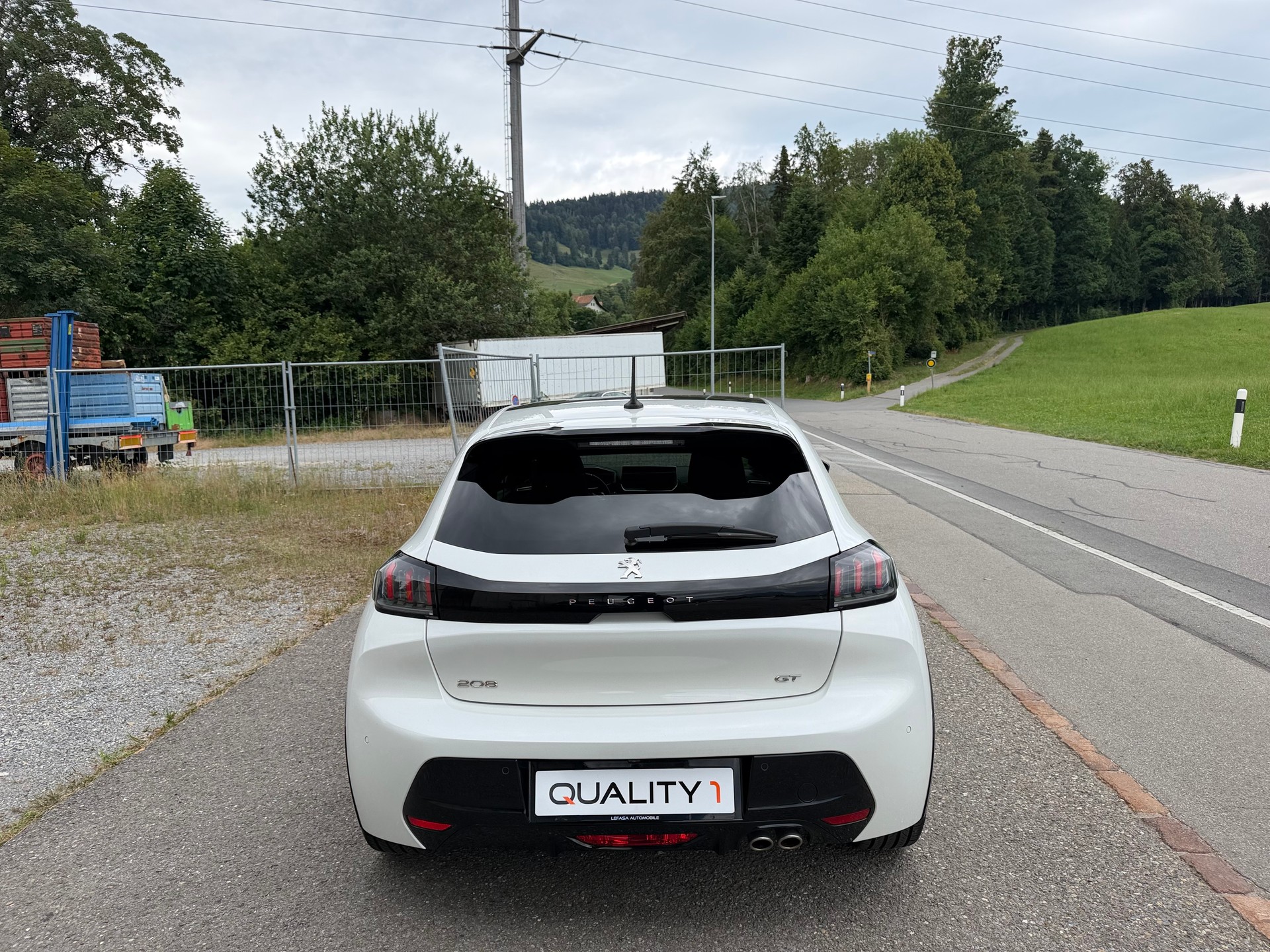 PEUGEOT 208 1.2 PureTech GT Pack EAT8-image-2