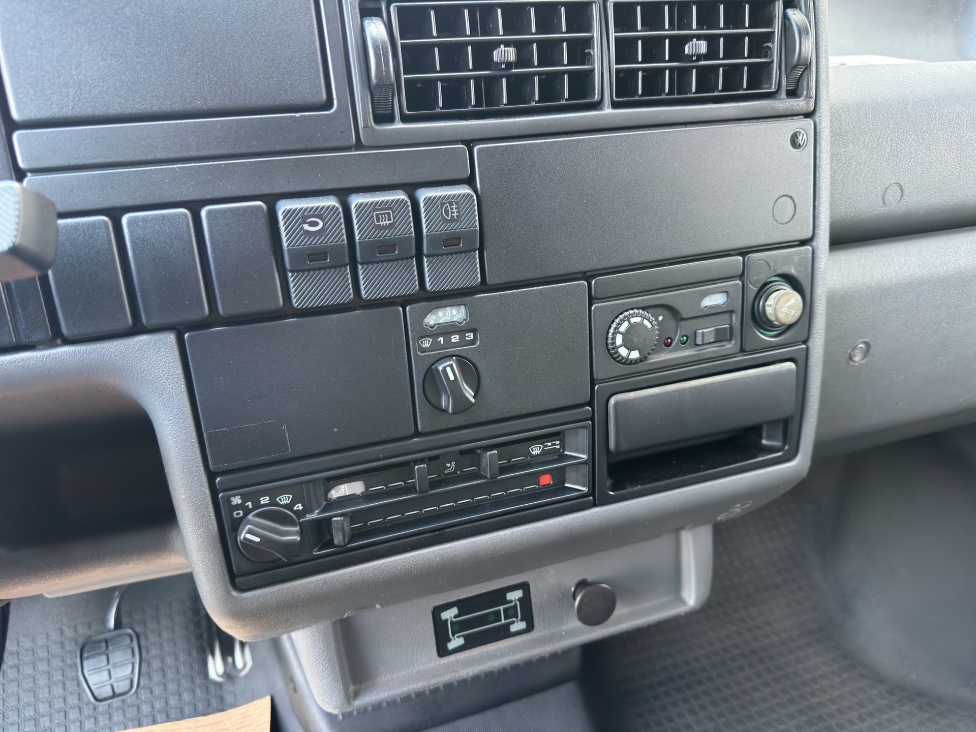 VW T4 Caravelle 2.5 syncro-image-12