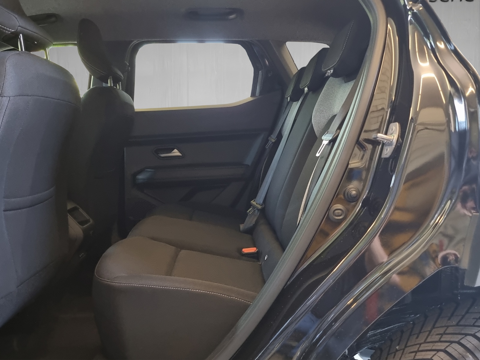 DACIA Duster 1.2 Hybrid Journey 4WD-image-7