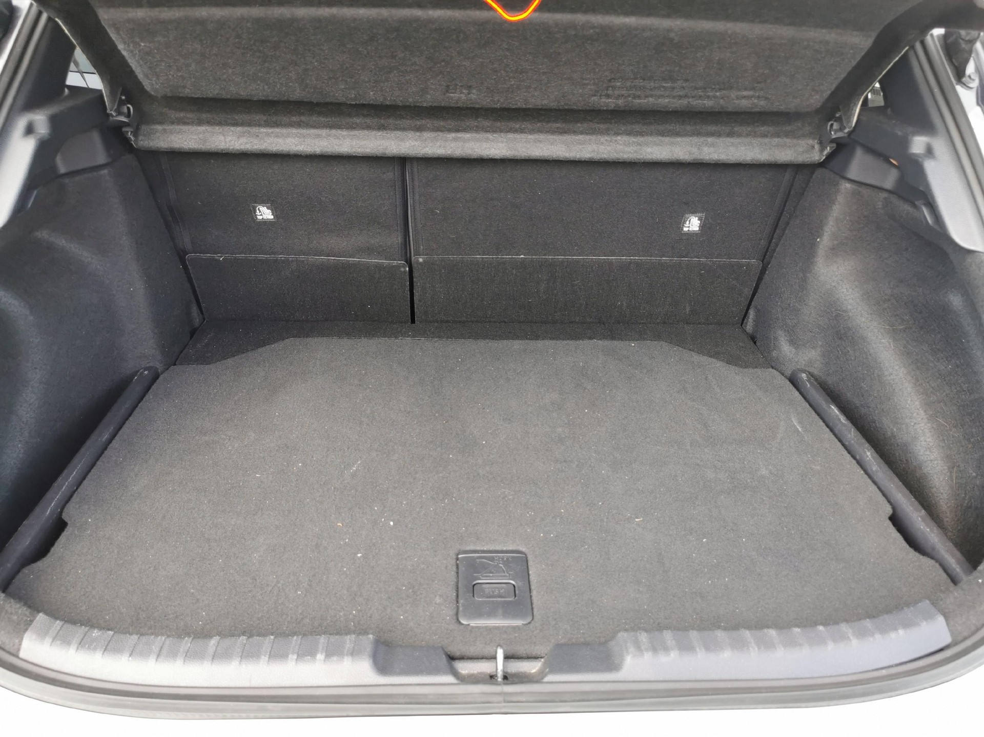 TOYOTA Corolla 2.0 HSD GR Sport-image-8