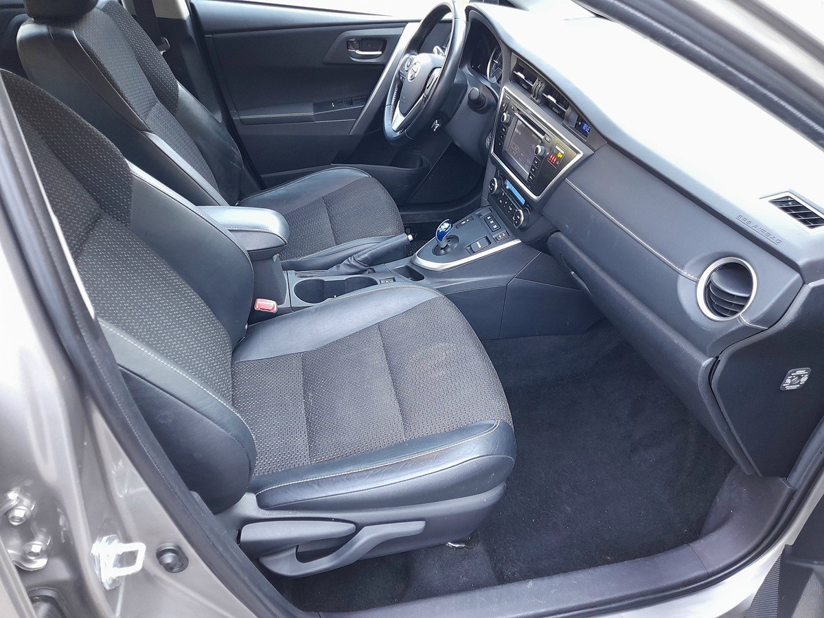 TOYOTA Auris Touring Sports 1.8 16V HSD Linea Sol-image-4