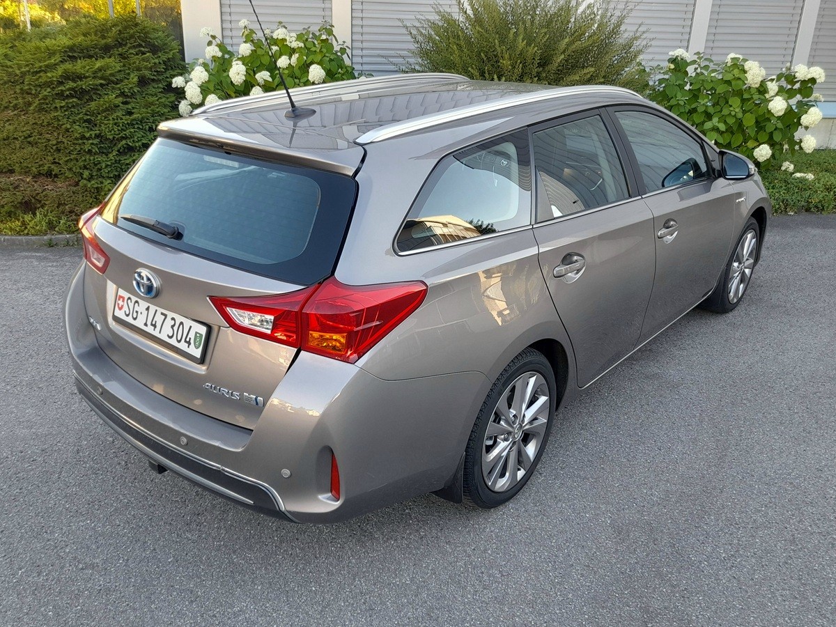 TOYOTA Auris Touring Sports 1.8 16V HSD Linea Sol-image-1
