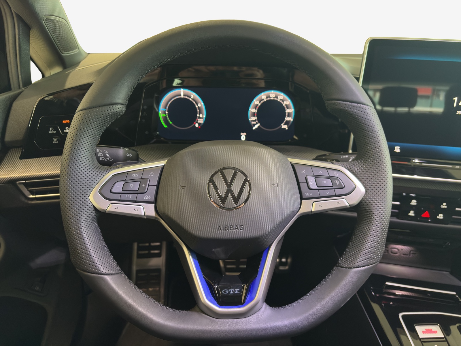 VW Golf 1.5 TSI PHEV GTE-image-7