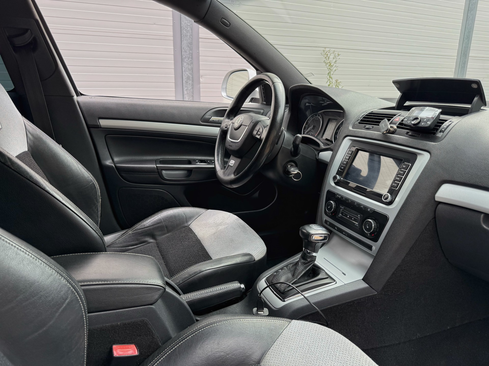 SKODA Octavia 2.0 TDI RS DSG-image-7