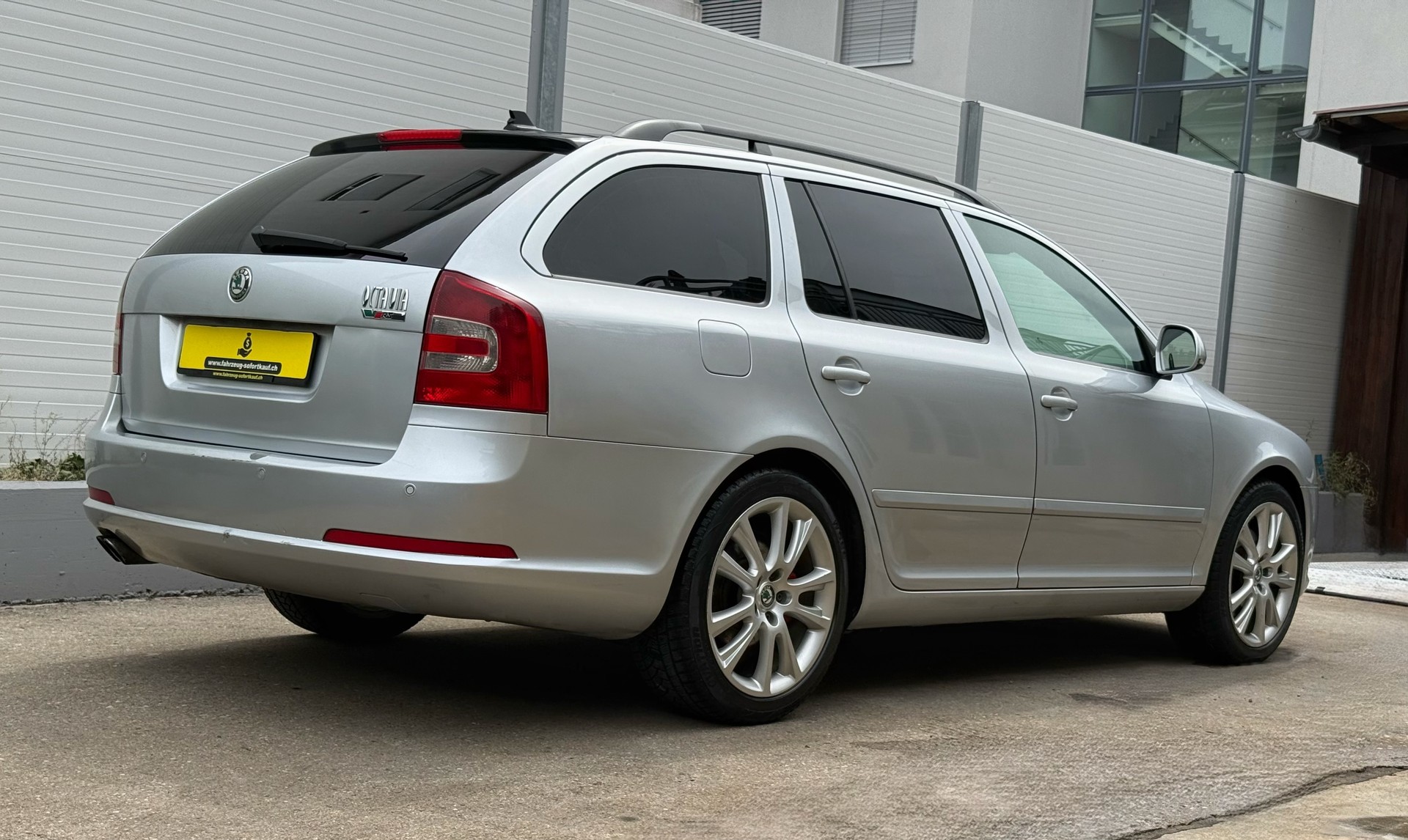 SKODA Octavia 2.0 TDI RS DSG-image-3
